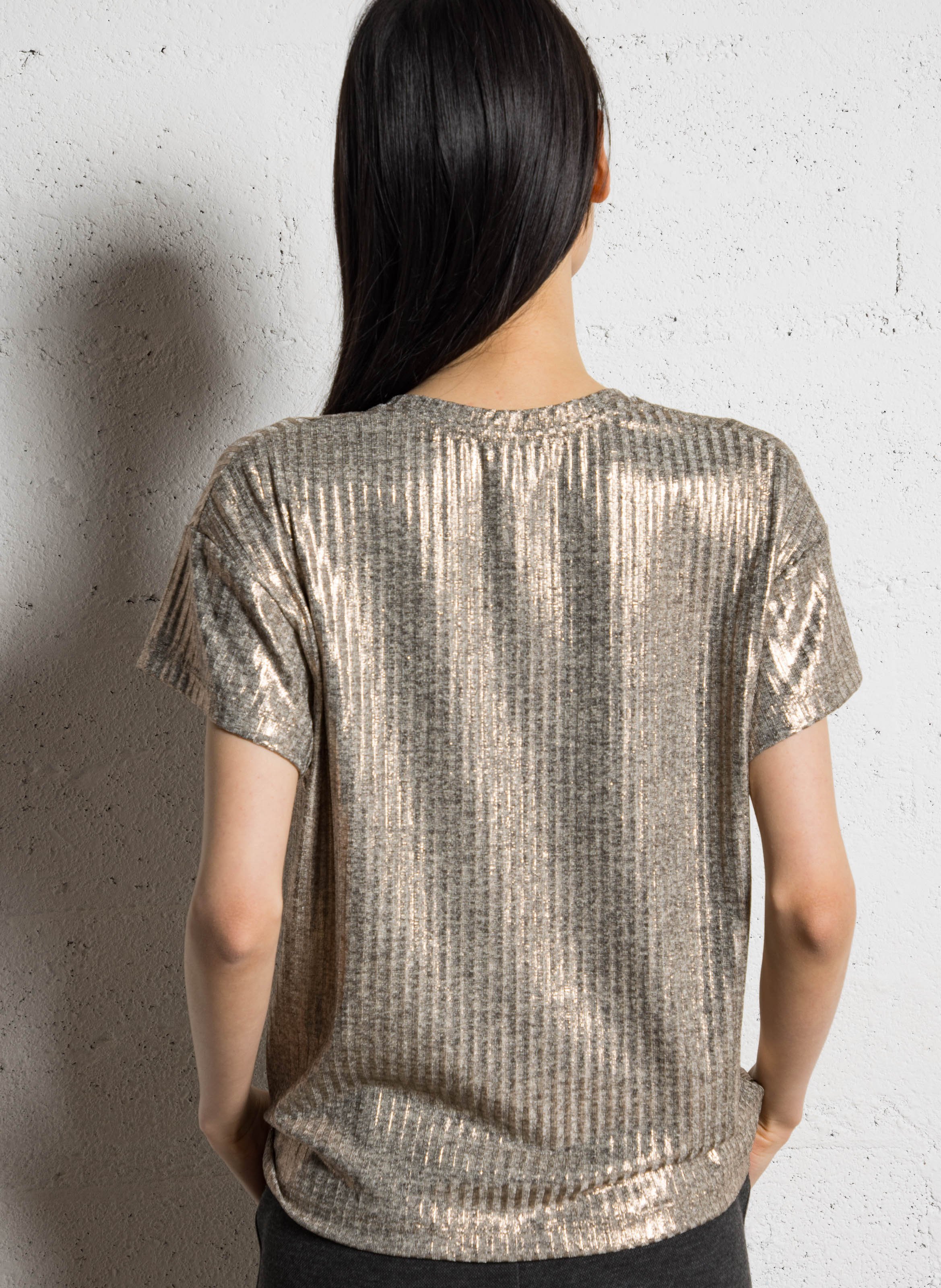 Maglietta con scollo a V effetto costina metallizzata I CODE Dorato