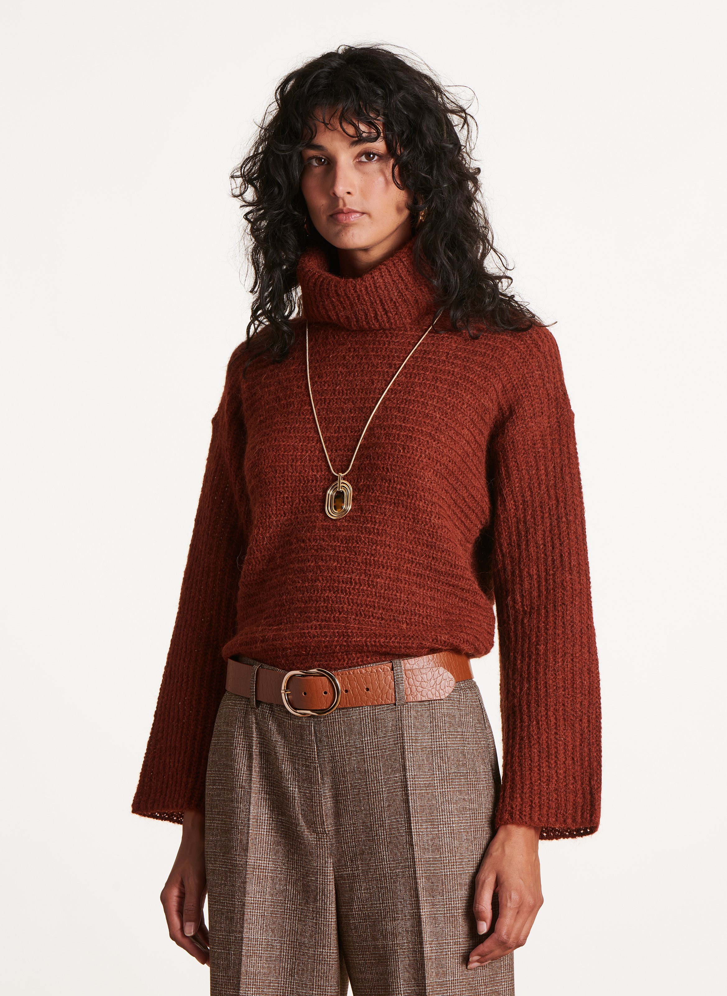 Gerader Pullover mit Rundhalsausschnitt aus gemischtem Strick. LA FEE MARABOUTEE Beige