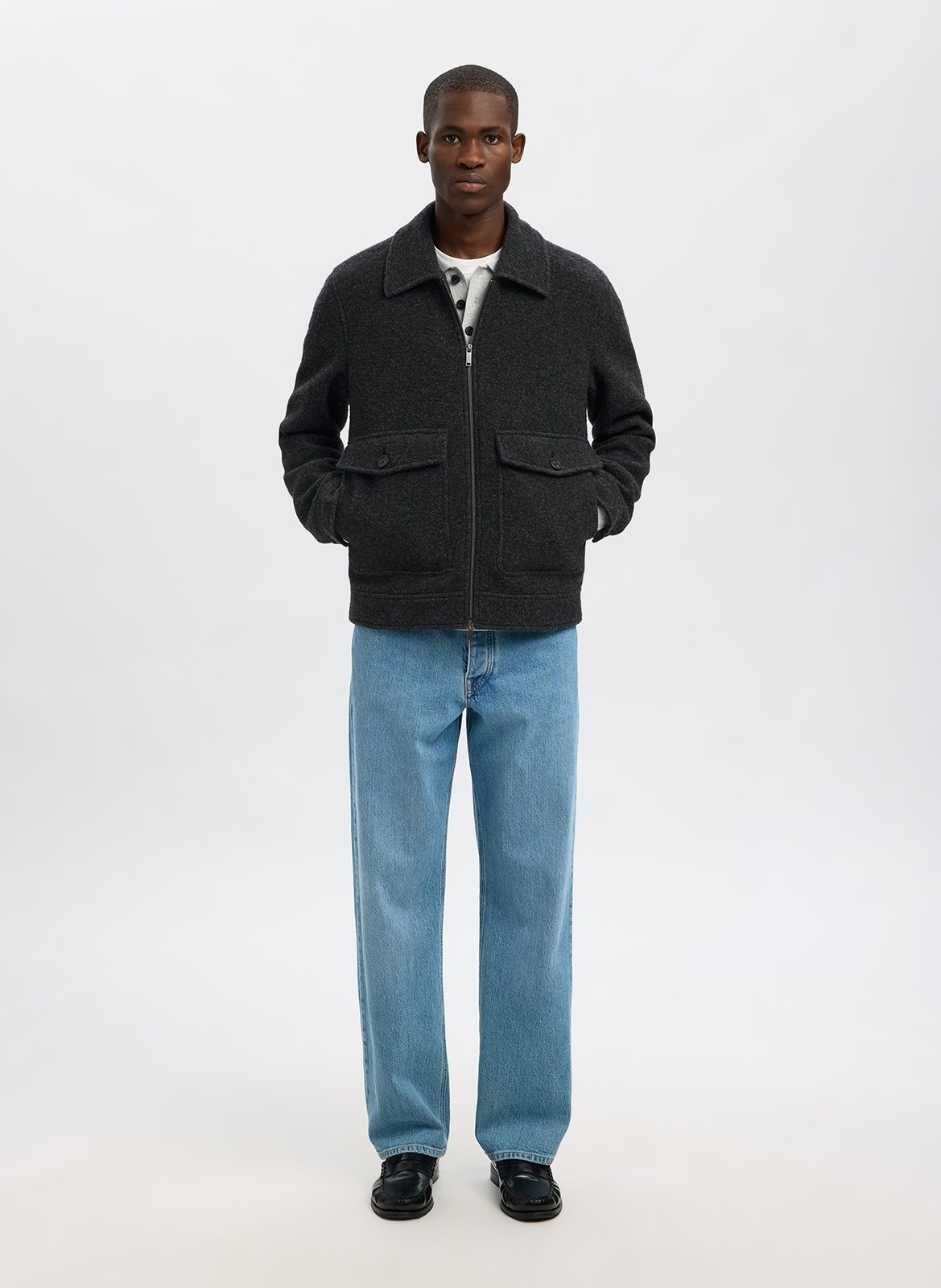 Gerade geschnittene Jacke aus Wollmix mit klassischem Kragen SELECTED Grau