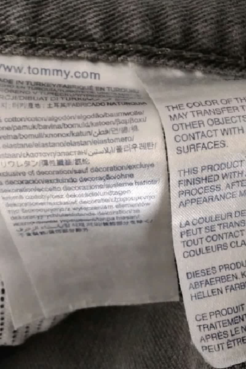 - Straight-leg jeans
- 5 pockets
- Straight cut
- Faded effect TOMMY HILFIGER - SECONDE MAIN Grey