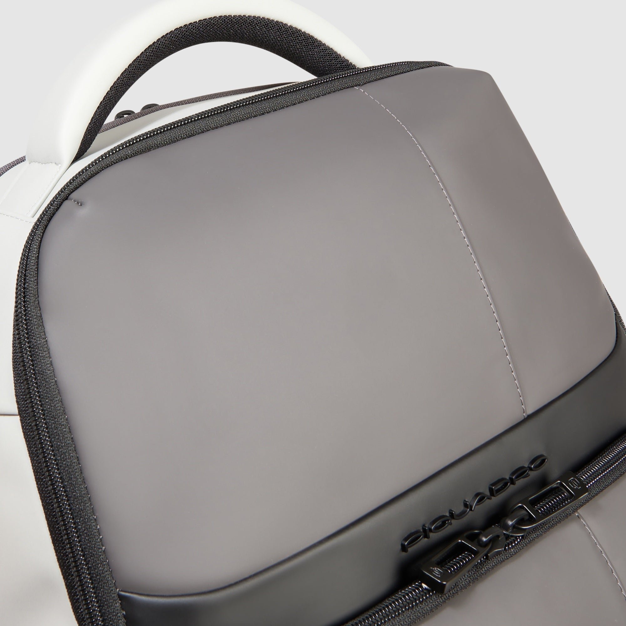 Water-repellent backpack with fast-check opening PIQUADRO Grey