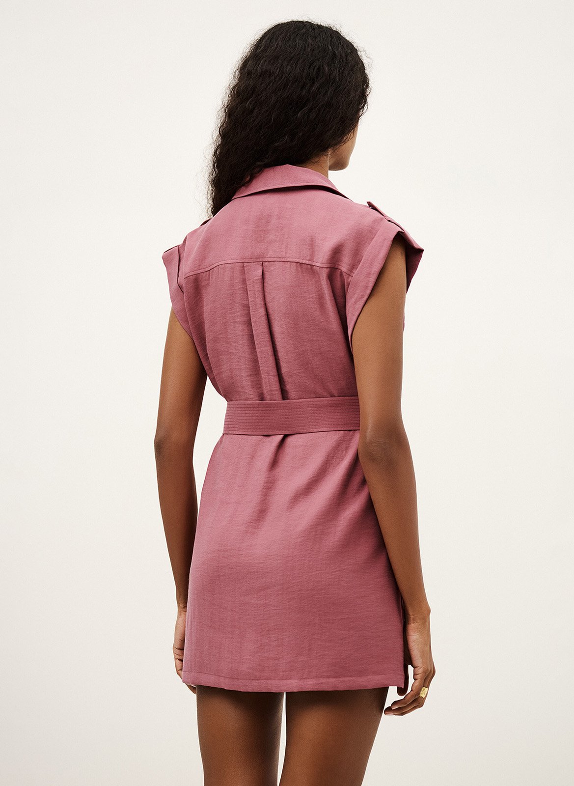 Korte jurk met klassieke kraag Roze