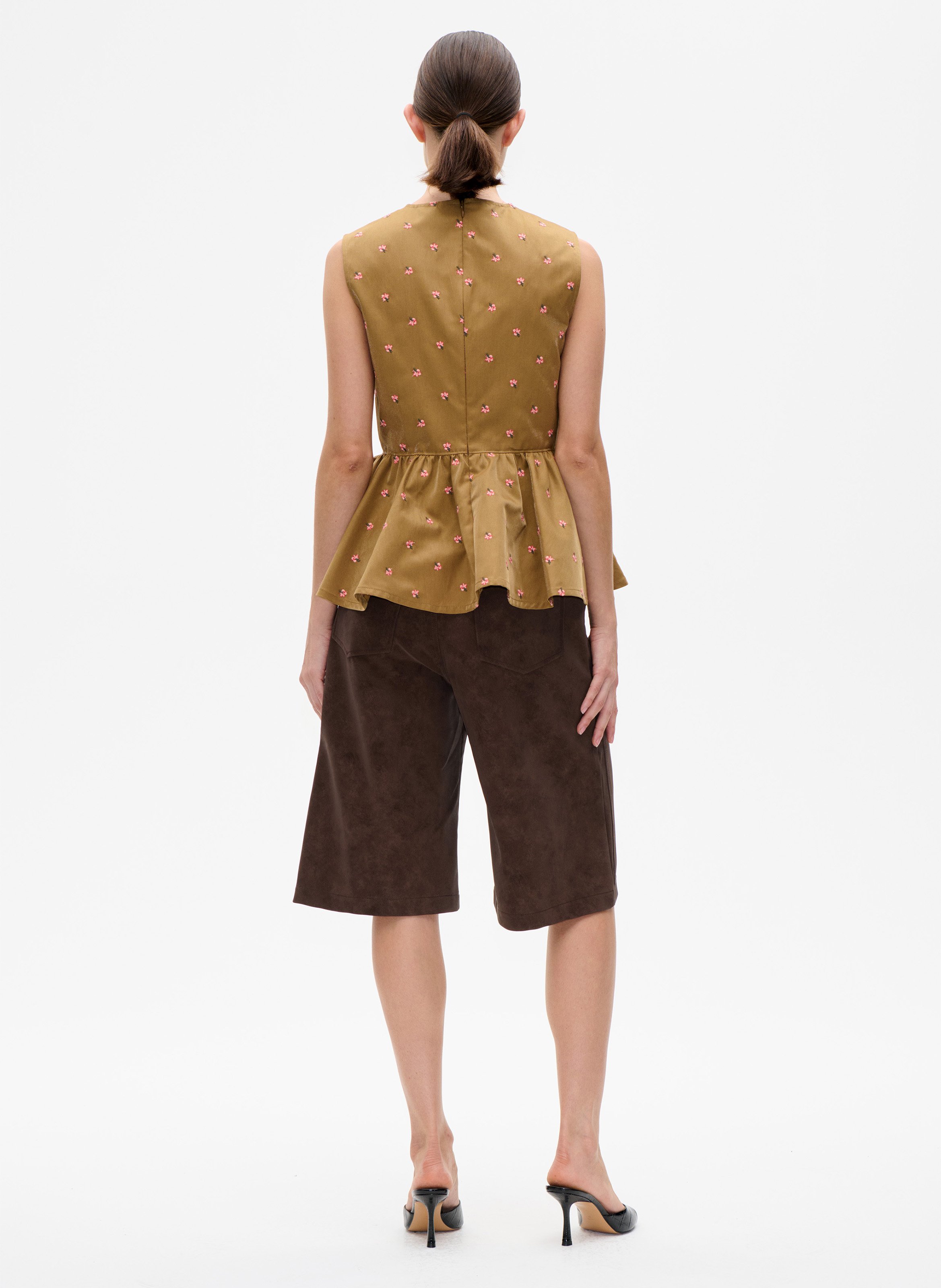Printed top with ruffles BAUM UND PFERDGARTEN Brown