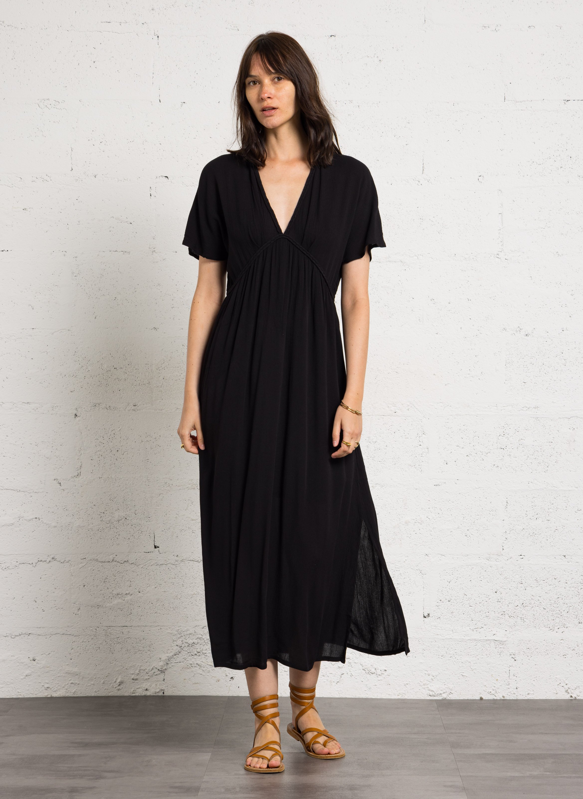 Long V-neck dress MAISON 123 Black