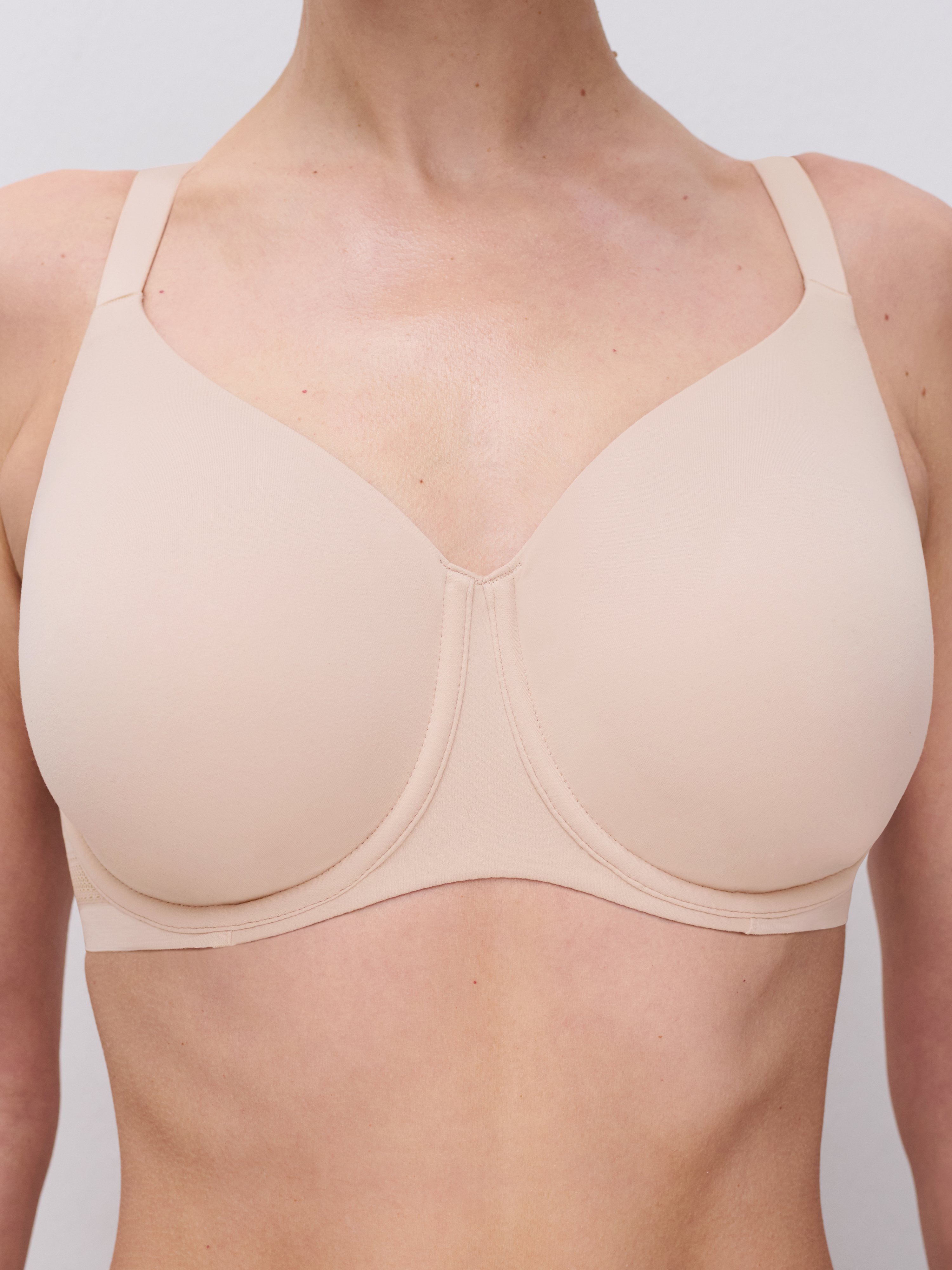 Moulded full-cup bra CHANTELLE Beige