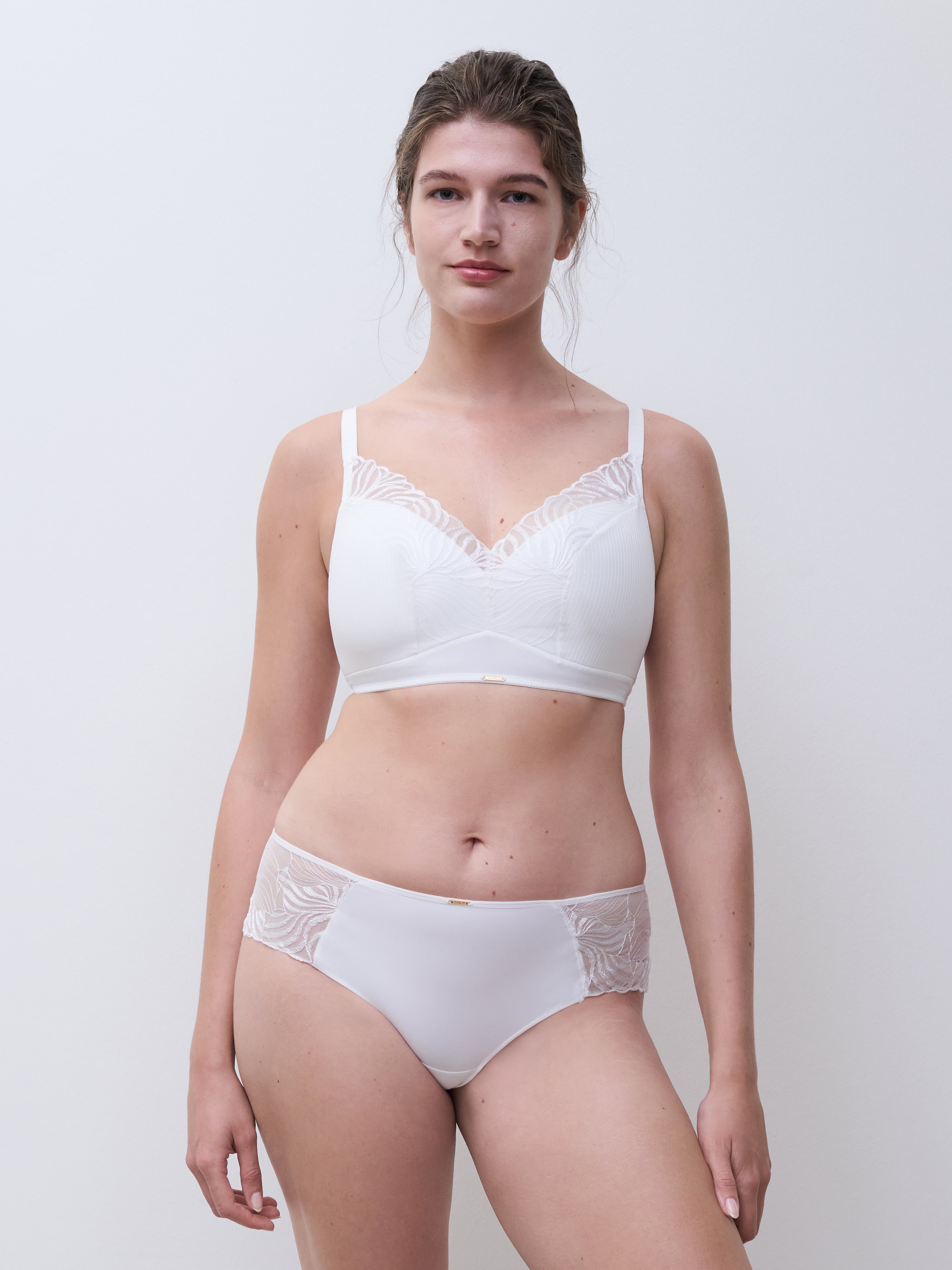 Non-wired padded bra with embroidery support CHANTELLE Beige