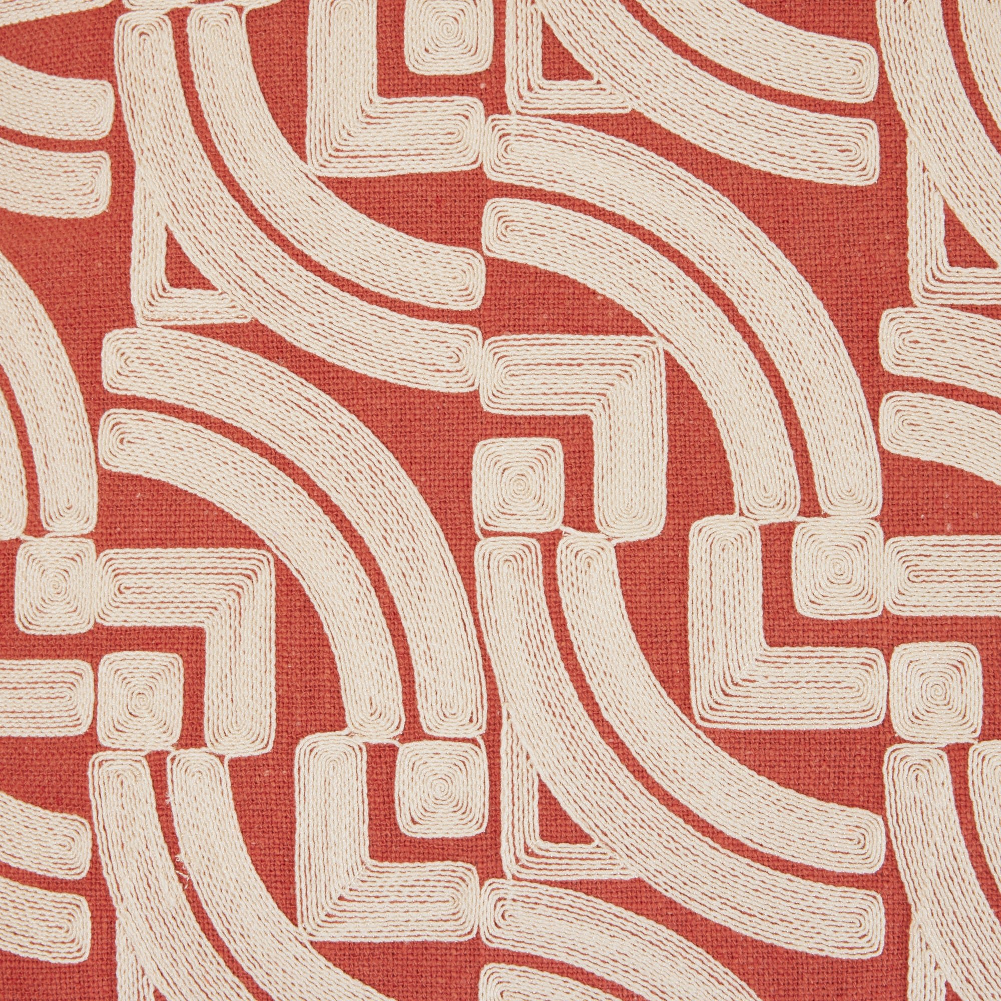 Madura - housse de coussin iakobo  en coton rebrodé d'un motif graphique orange 40x40 cm MADURA Orange