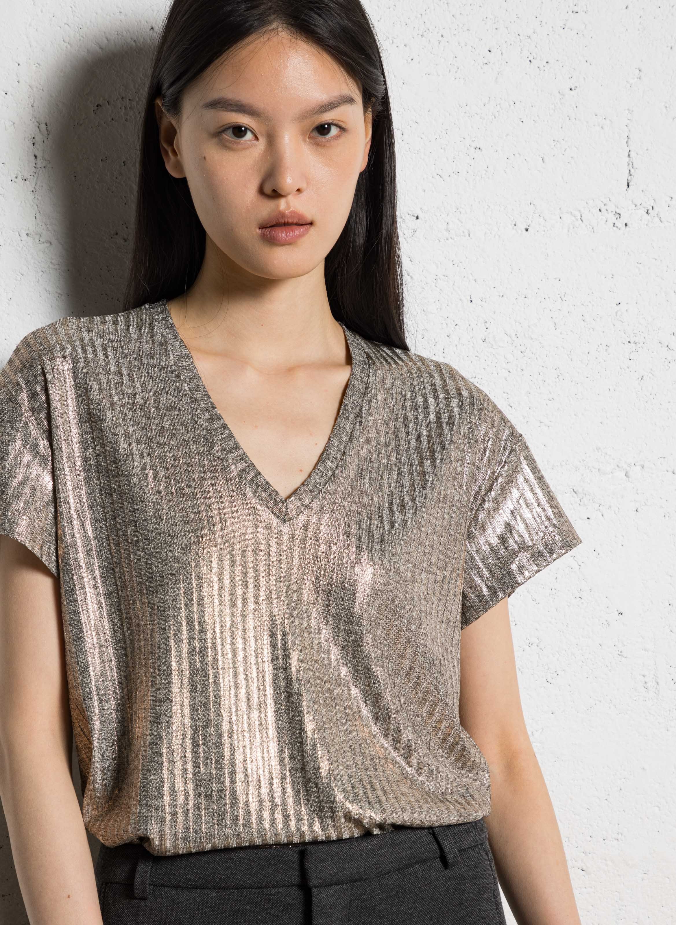 Maglietta con scollo a V effetto costina metallizzata I CODE Dorato