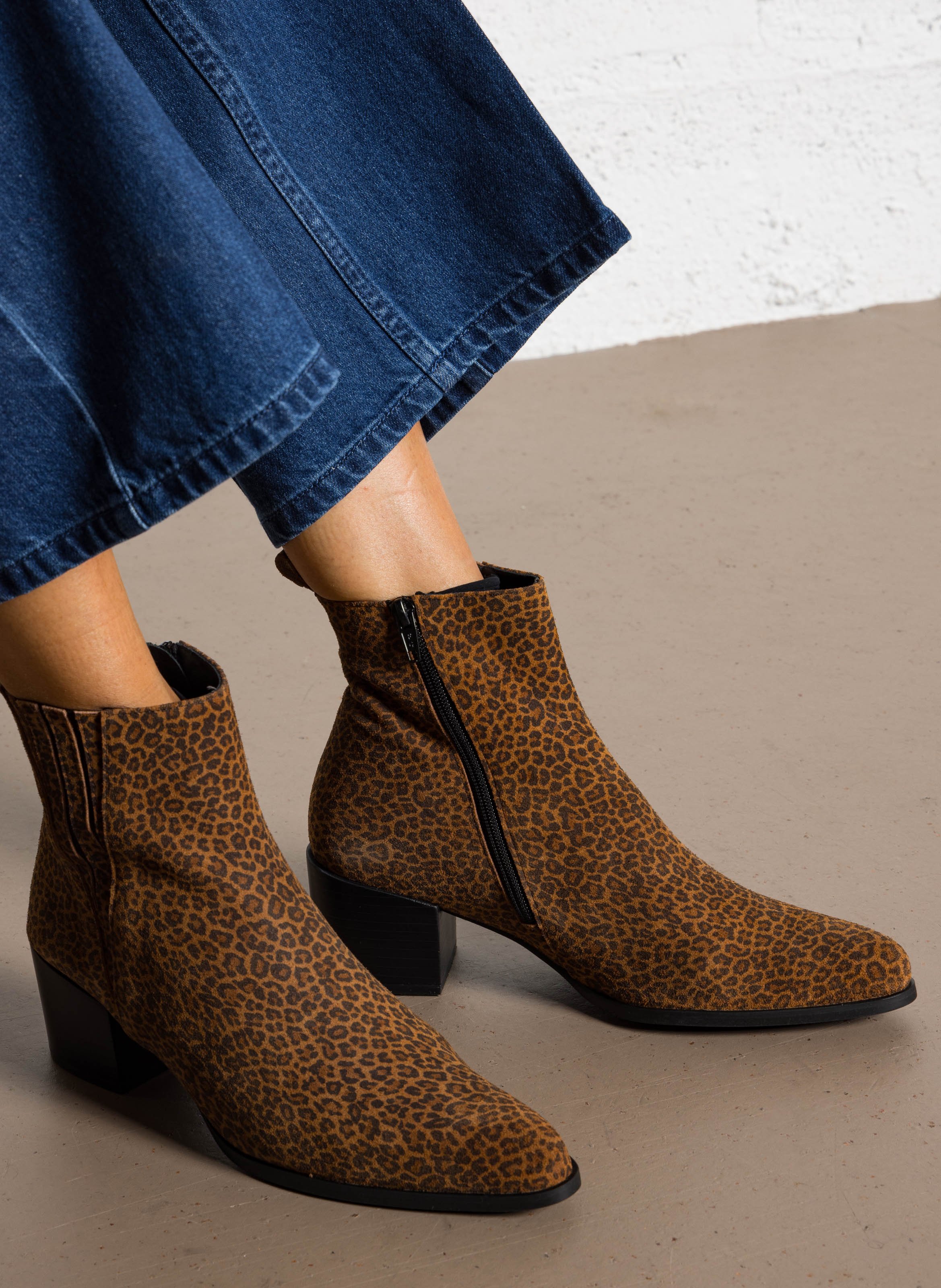 Bianca leather ankle boots ONE STEP Brown