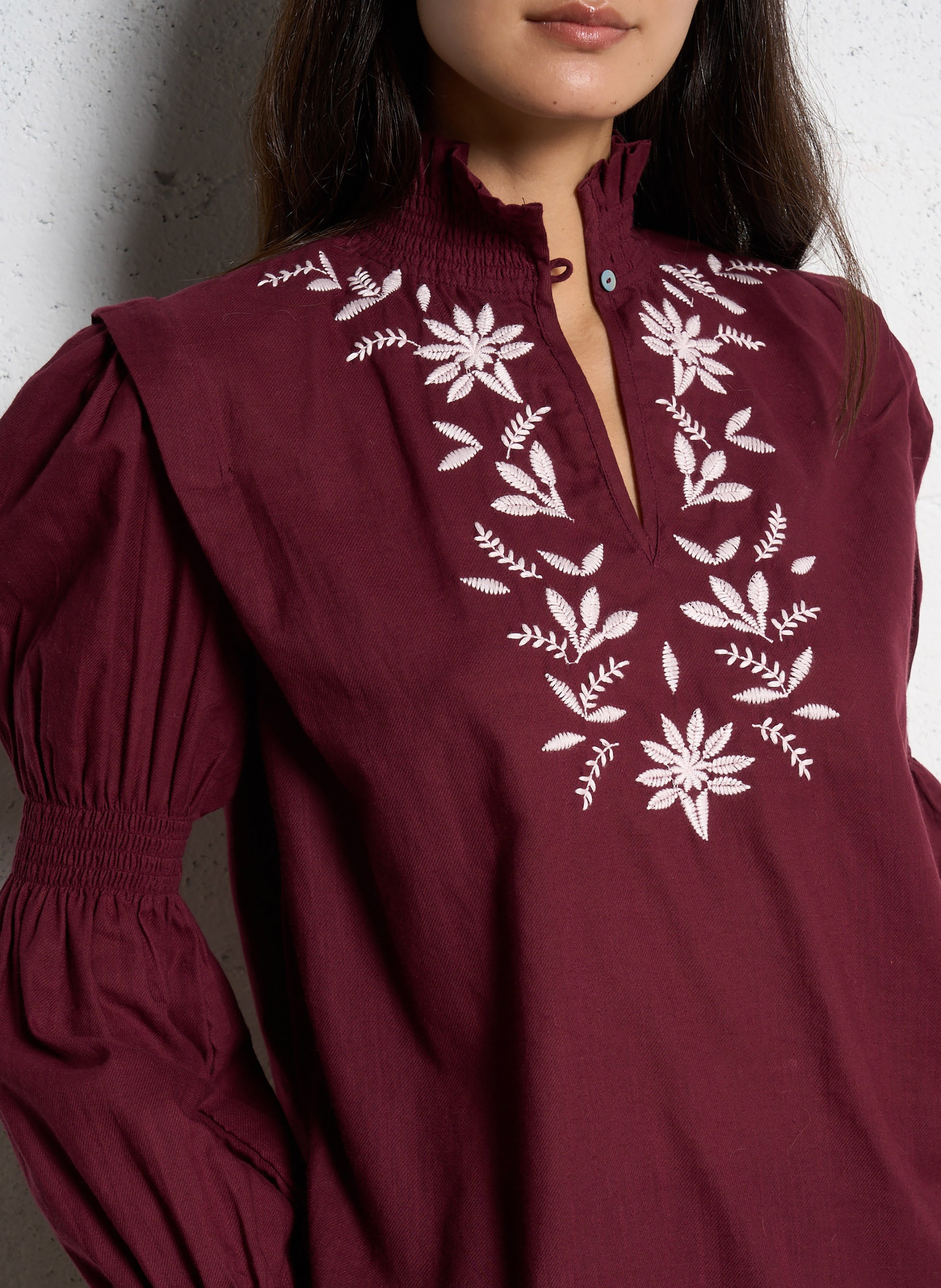 Blouse droite col montant en coton brodé SOPHIE+LUCIE Rouge