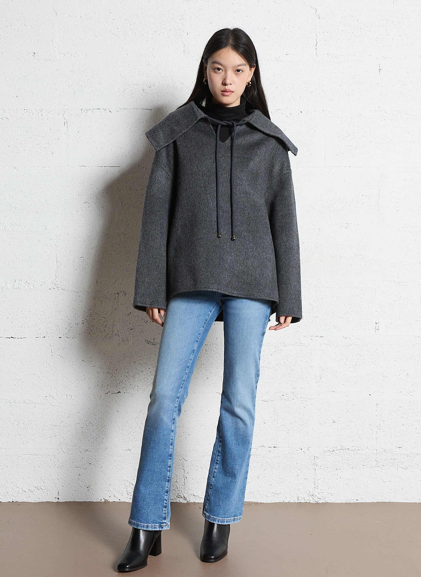 Effen leren enkellaarzen met textuur MAISON TOUFET Zwart