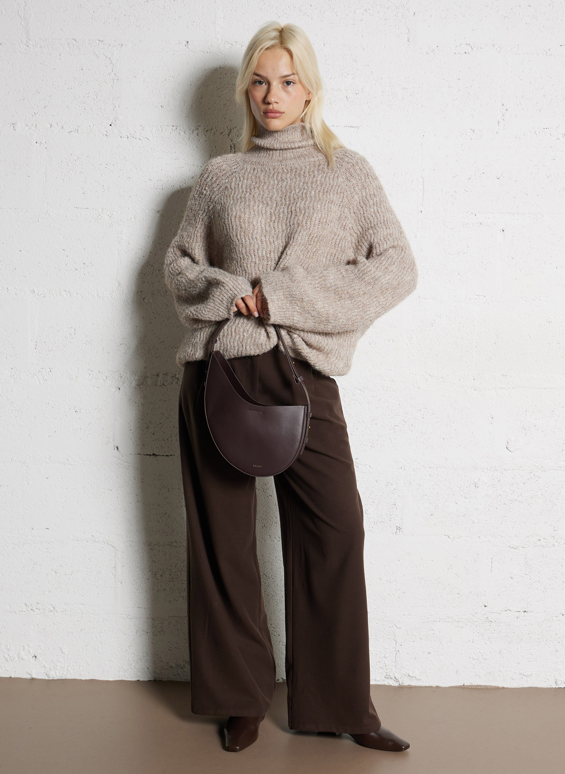 Leather clutch bag SOEUR Red