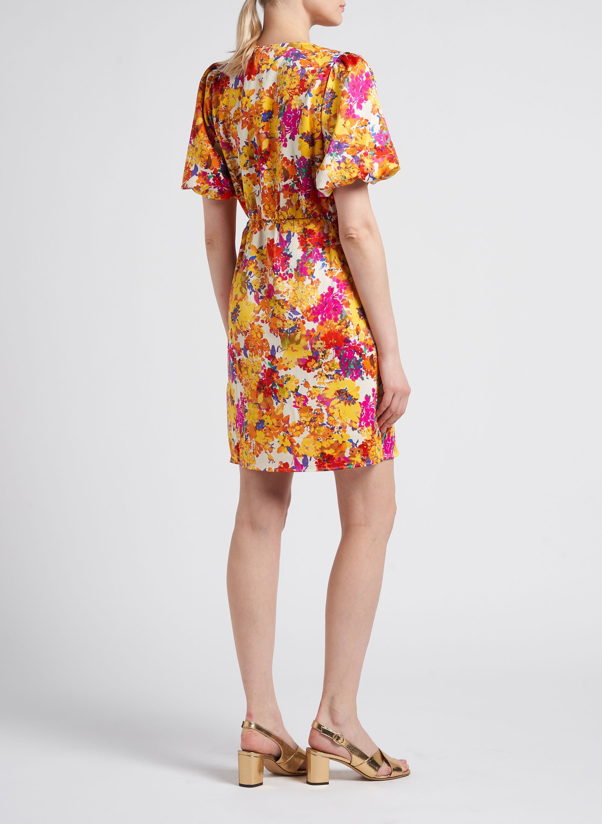 Robe courte col V Imprimé floral YAS Blanc