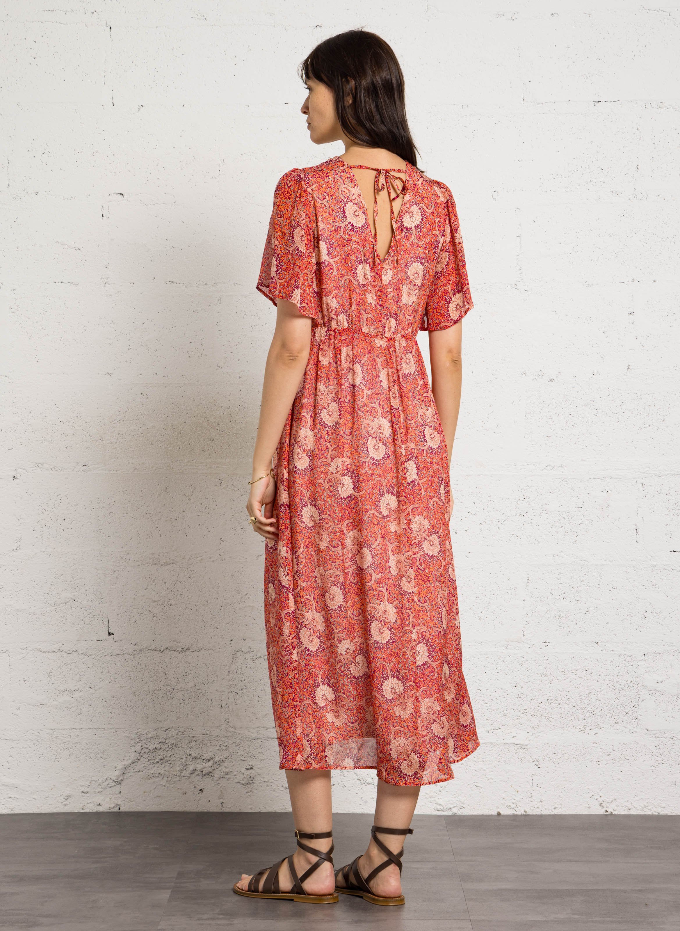 Langes, weit geschnittenes Kleid mit Print MAISON 123 Rosa
