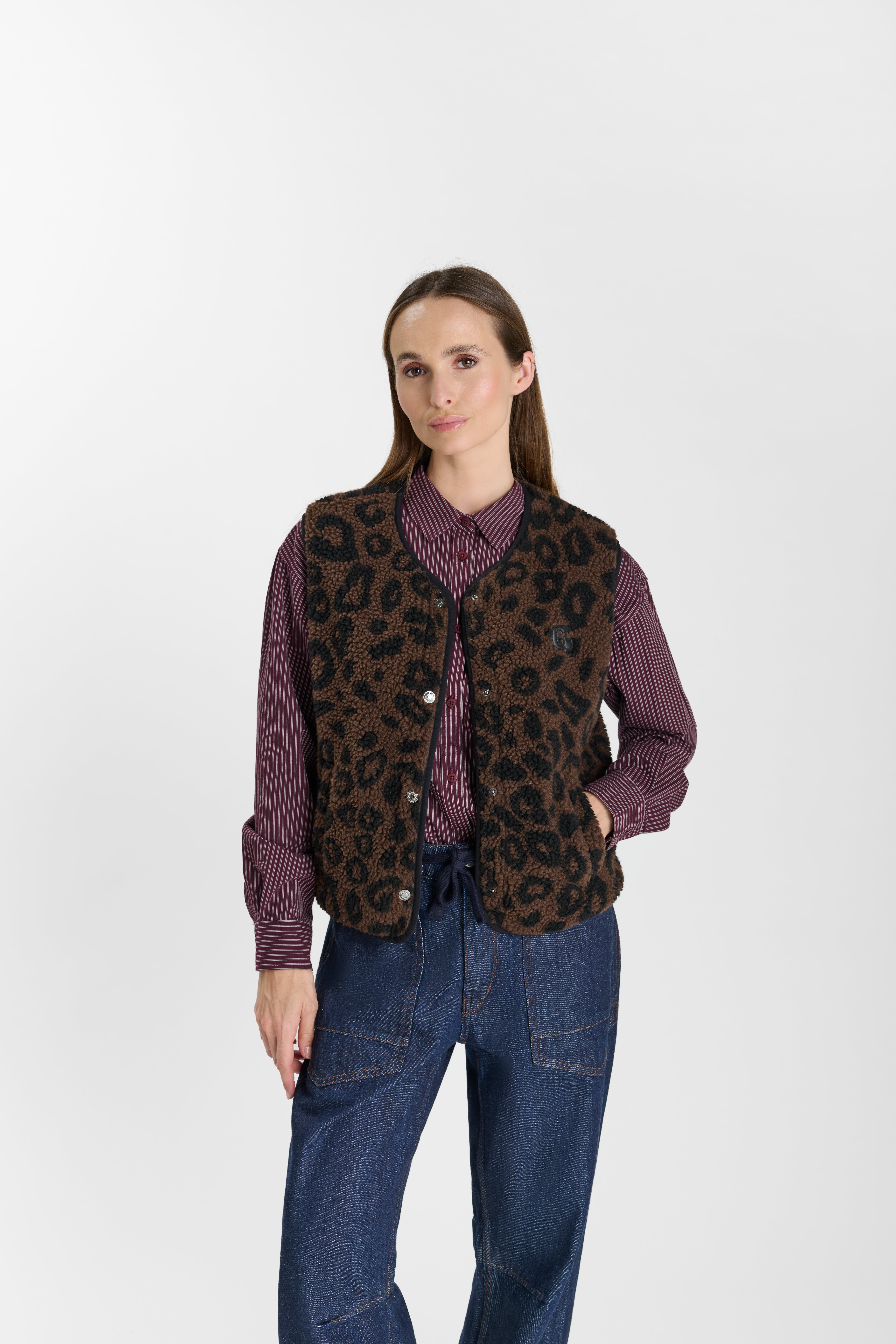 Sleeveless jacket by Sanry LE TEMPS DES CERISES Brown