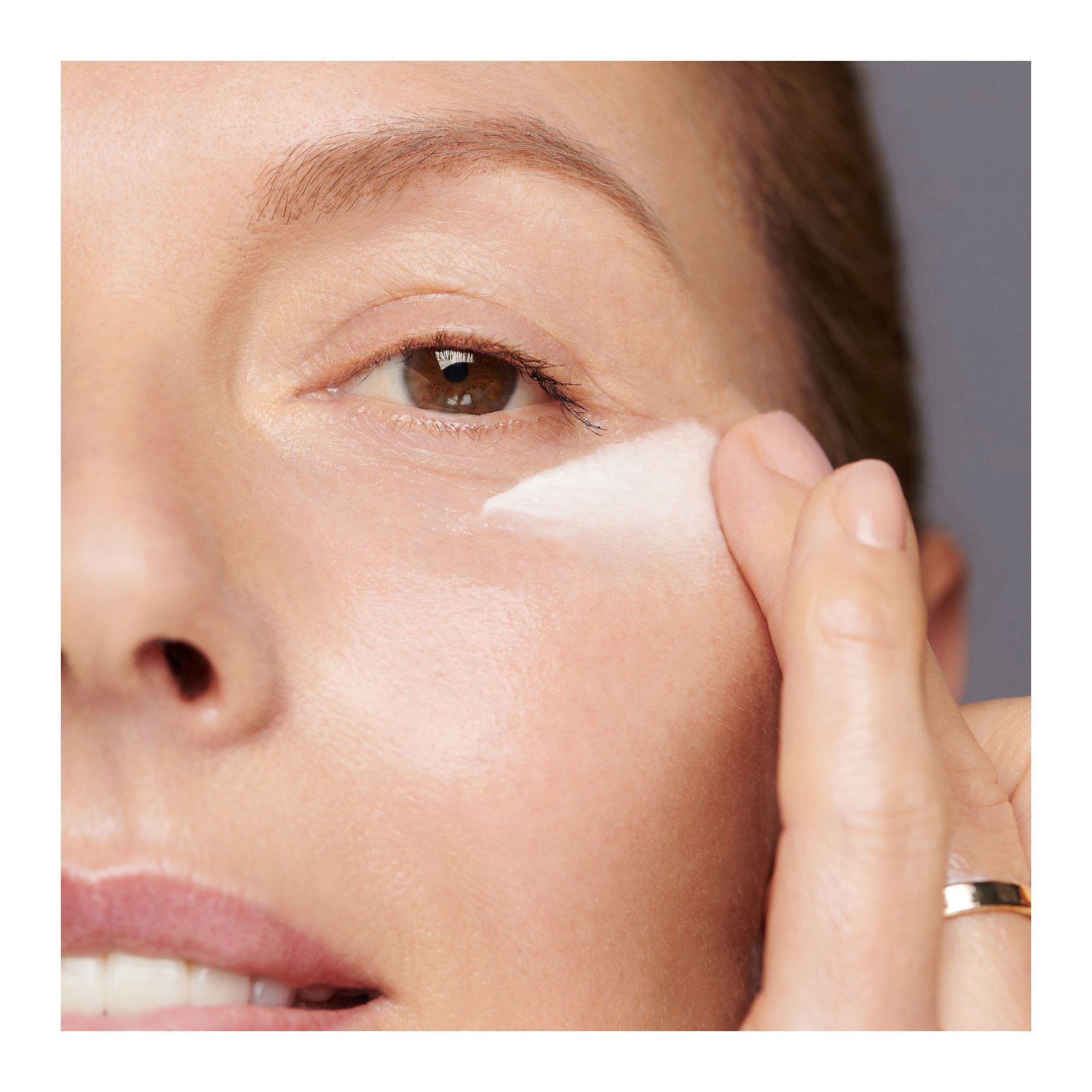 Extra Repair Intense Eye Cream - Intensiv regenerierende Augenkonturencreme BOBBI BROWN No color