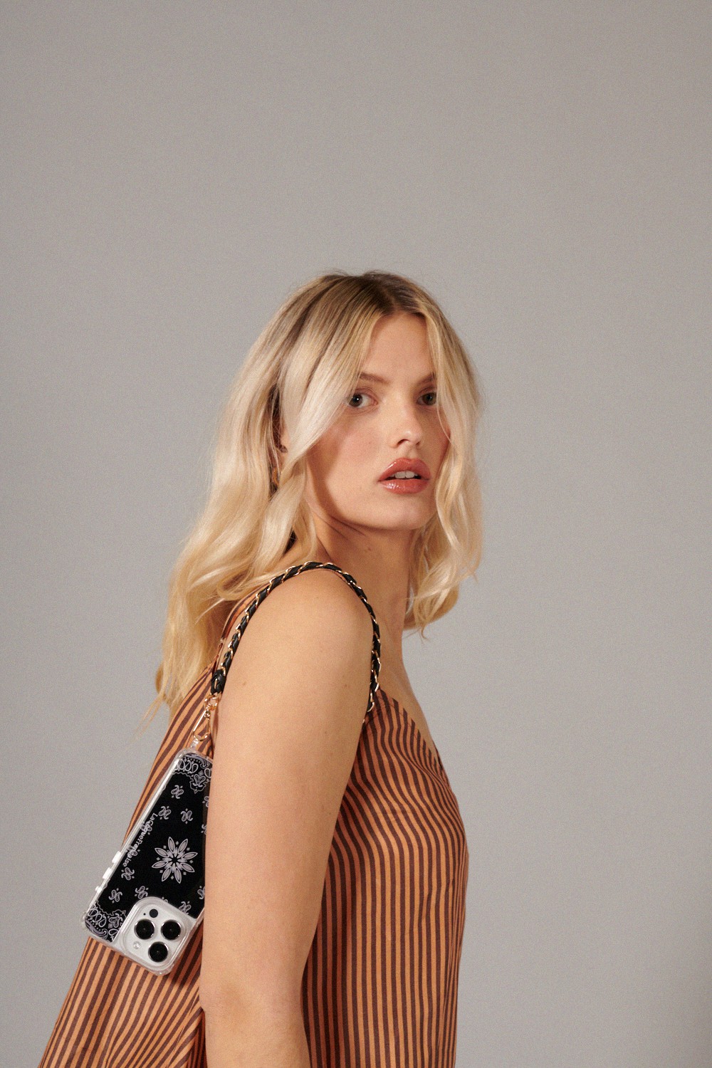 Chaîne de téléphone courte en métal LA COQUE FRANCAISE Noir