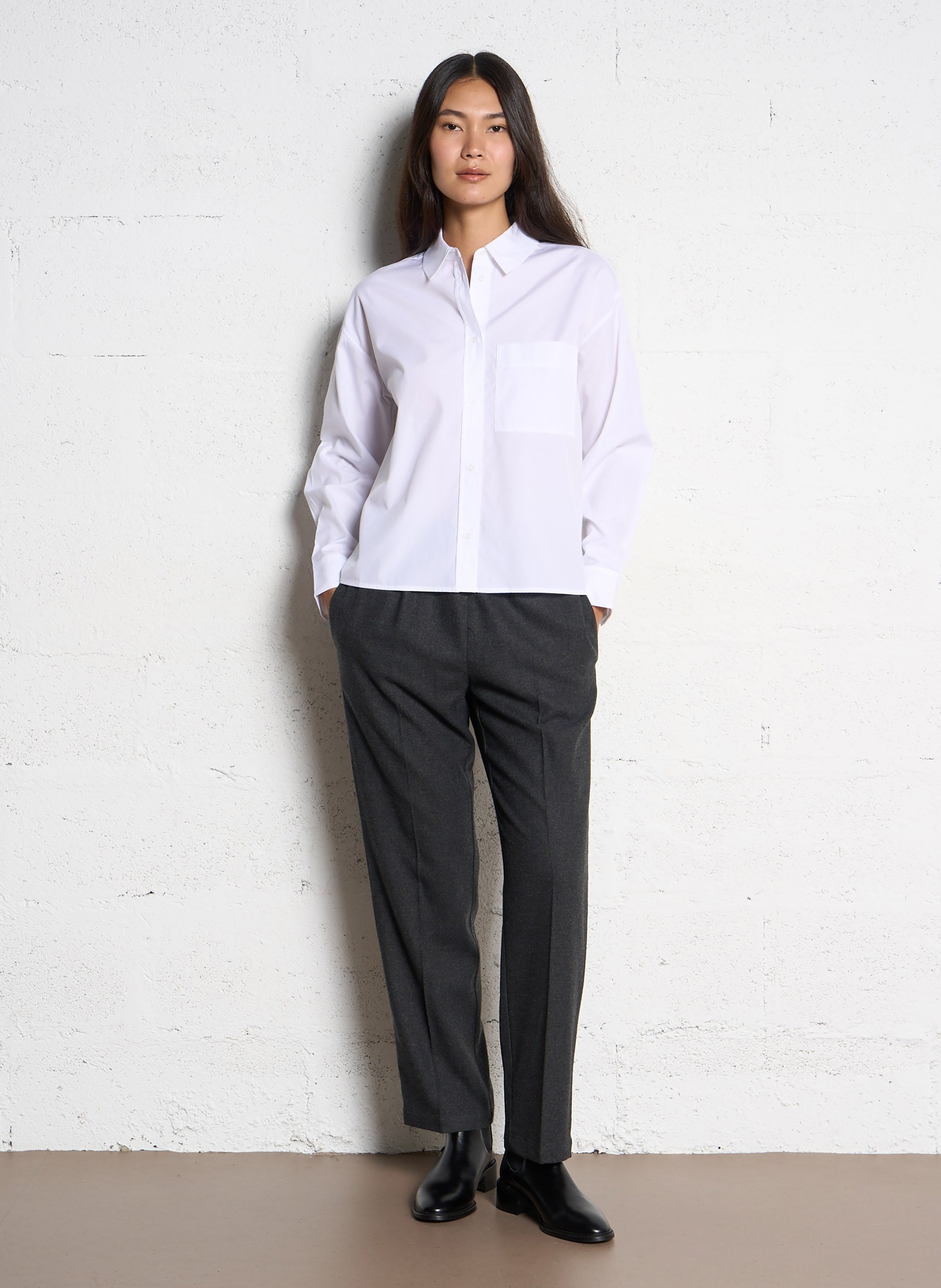 Pantalon carotte élastiqué uni POMANDERE Gris