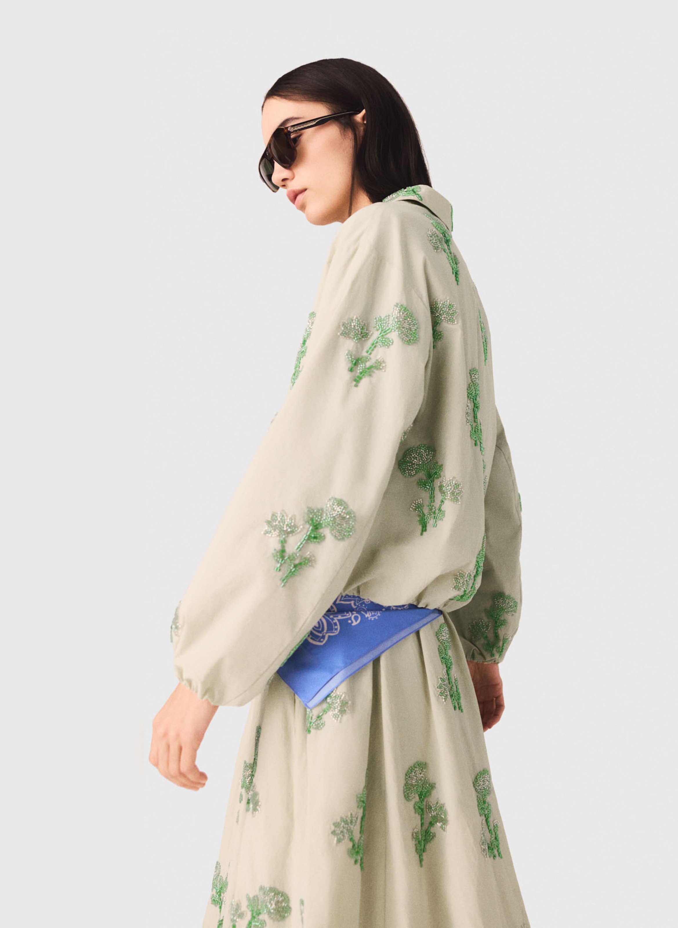 Rechte jasje met klassieke kraag en print MAJE Beige