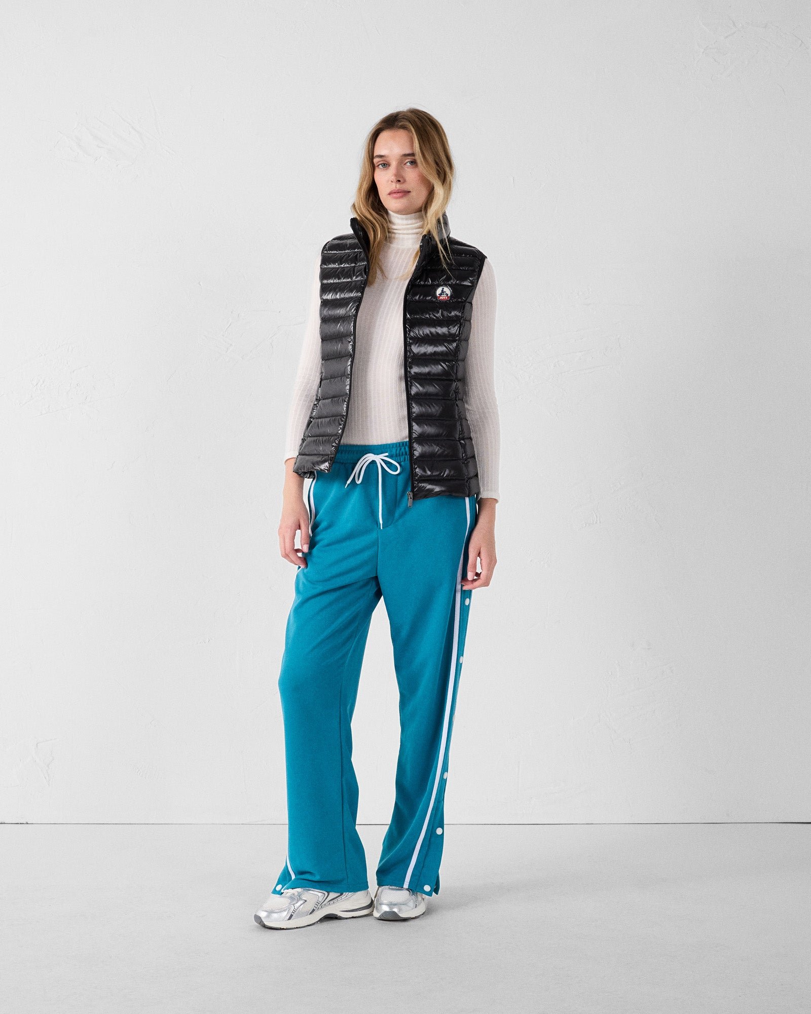 Seda Shiny Sleeveless Lightweight Puffer Coat Black