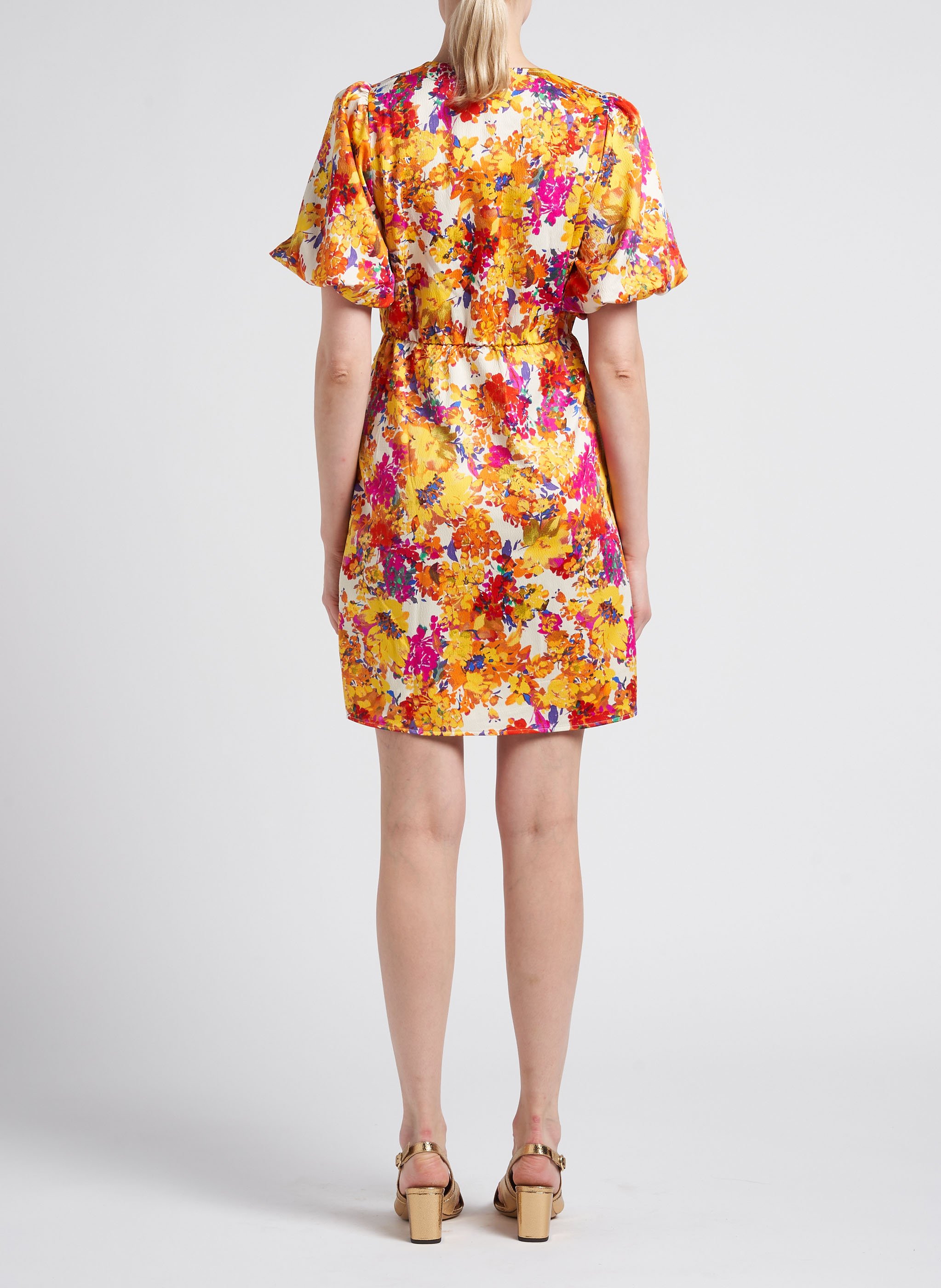 Robe courte col V Imprimé floral YAS Blanc