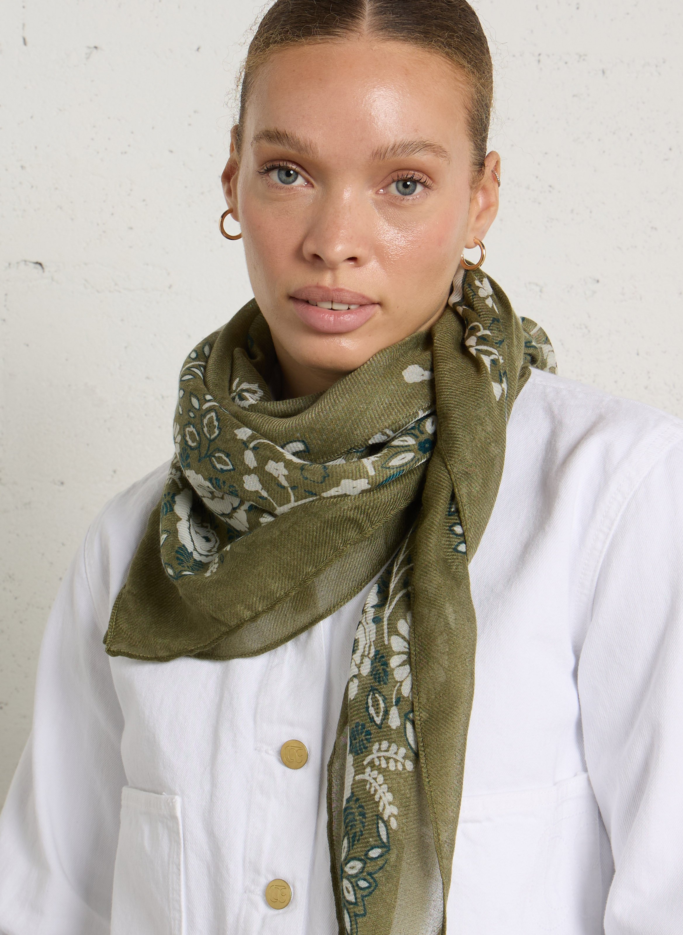 - 86 x 182 cm. LE TEMPS DES CERISES Green