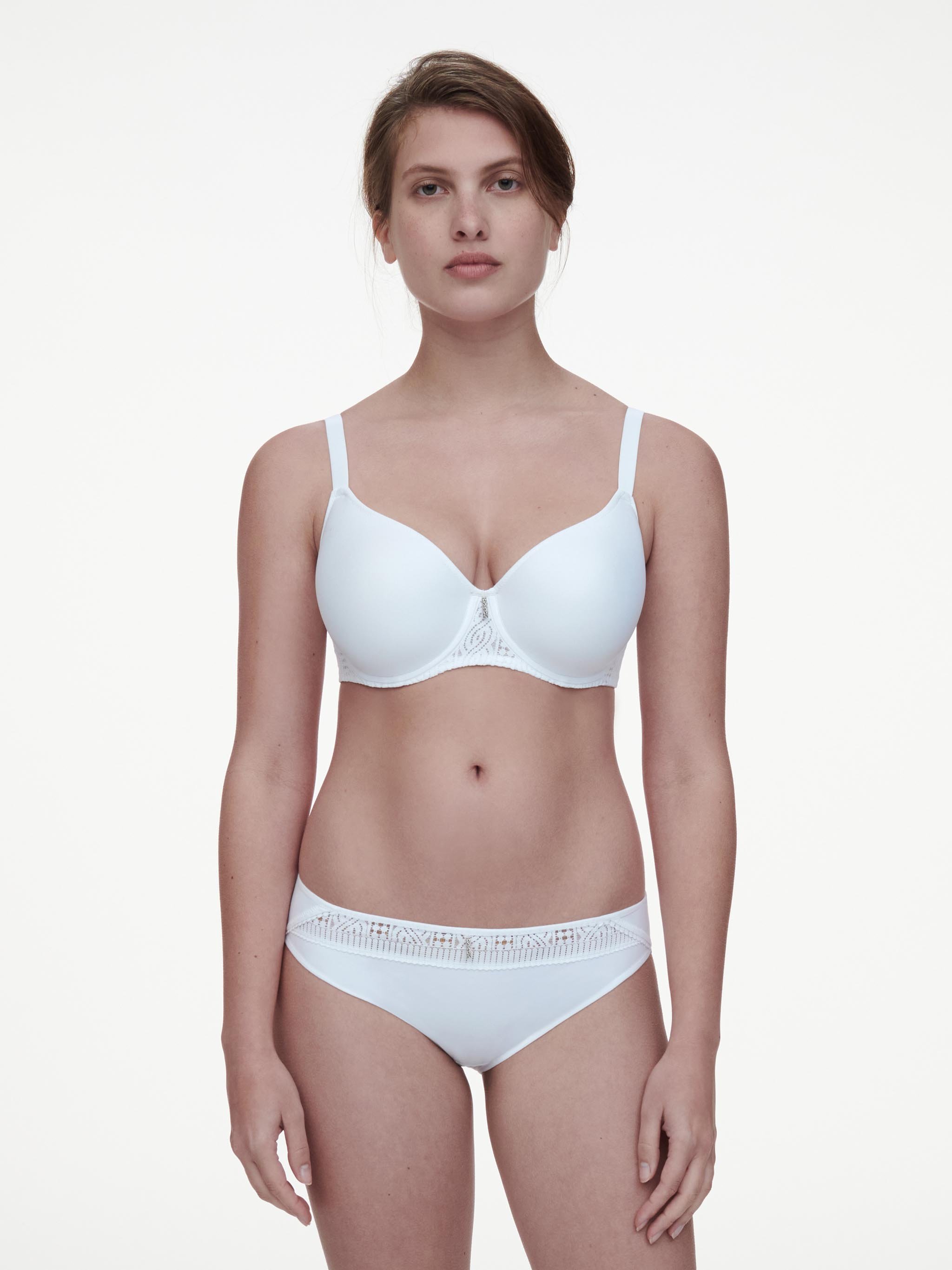 Memory foam very supportive bra with lace detailing | White CHANTELLE Women