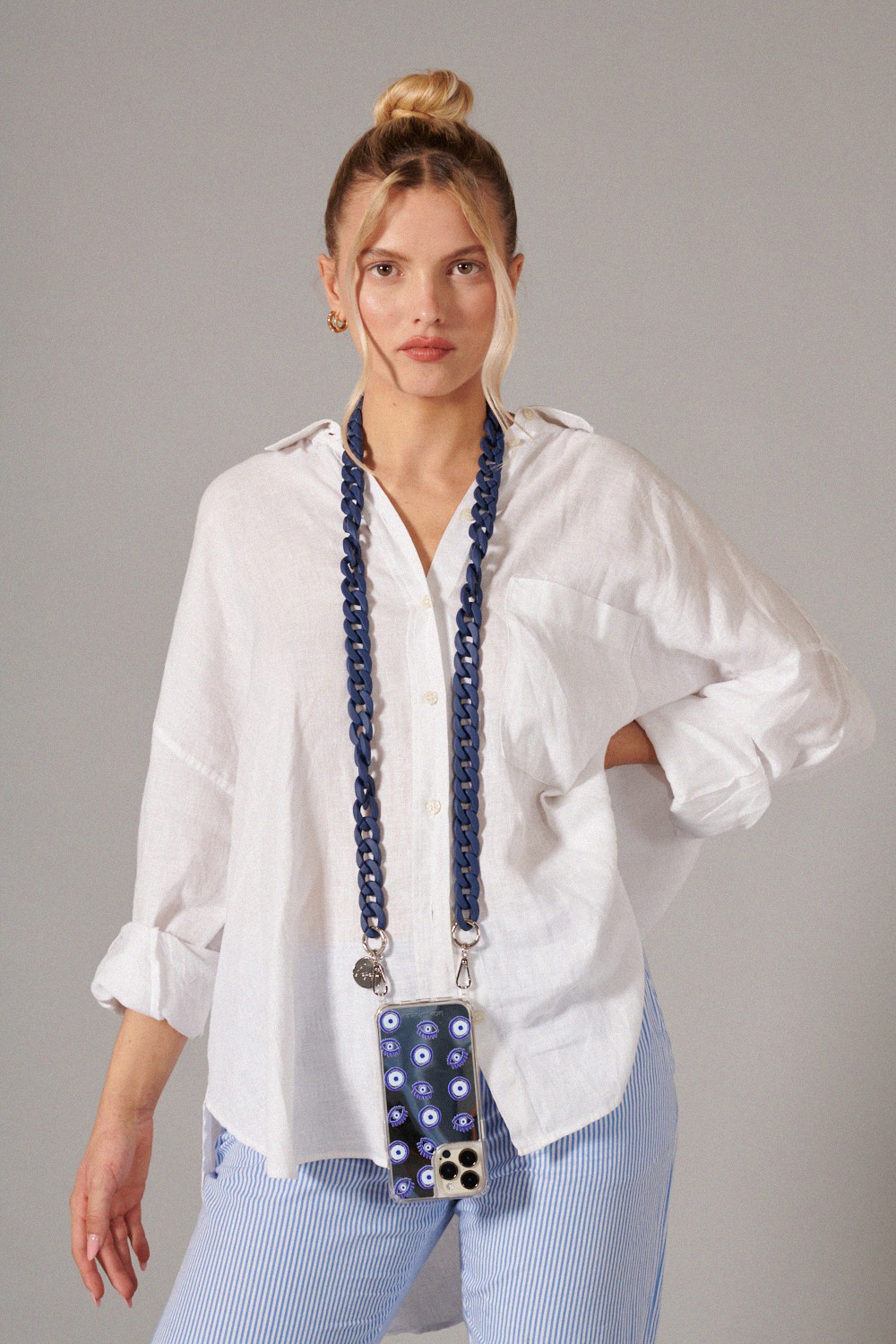 Resin phone chain LA COQUE FRANCAISE Blue