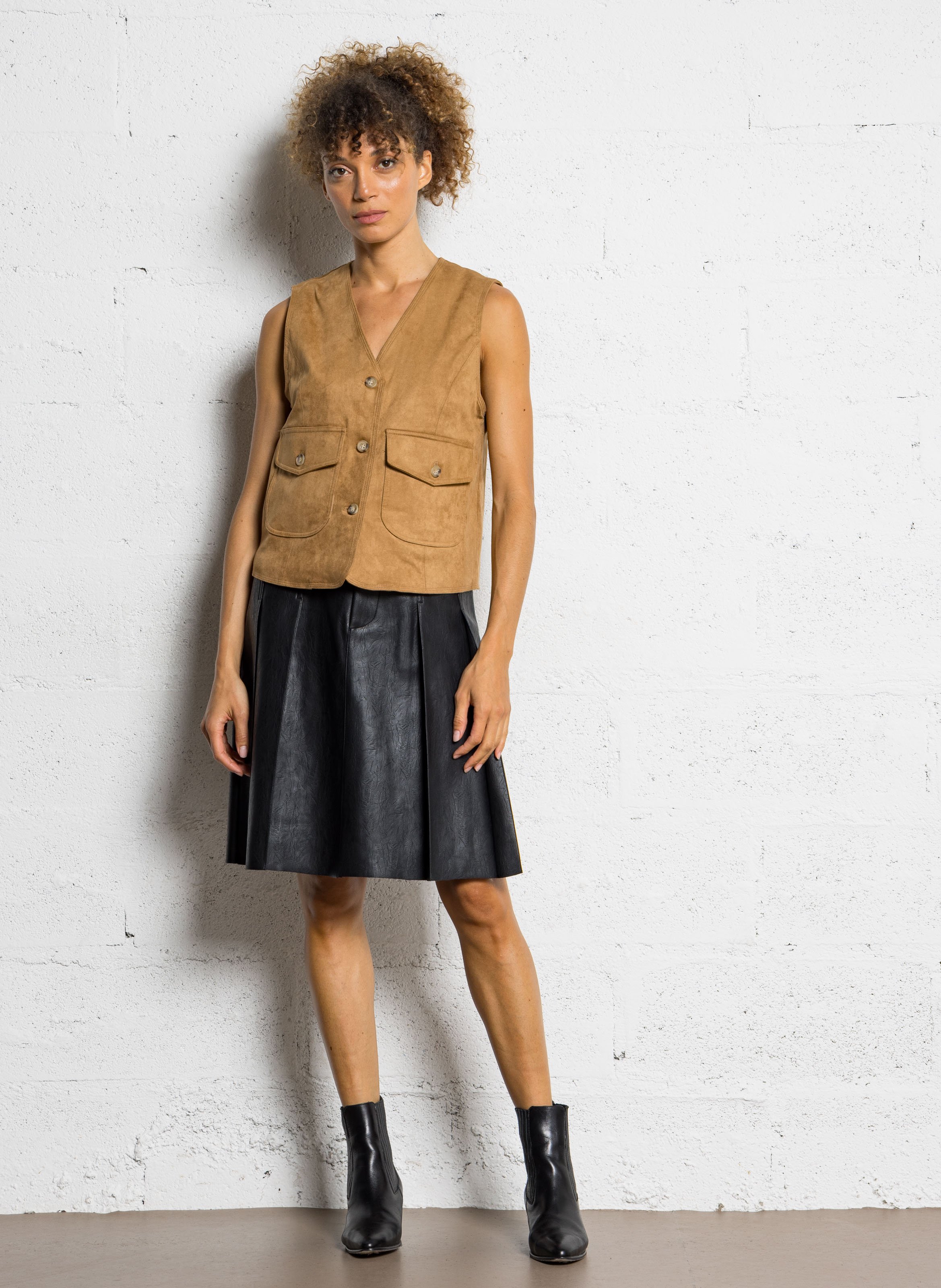 Weste mit V-Ausschnitt THE KORNER Beige