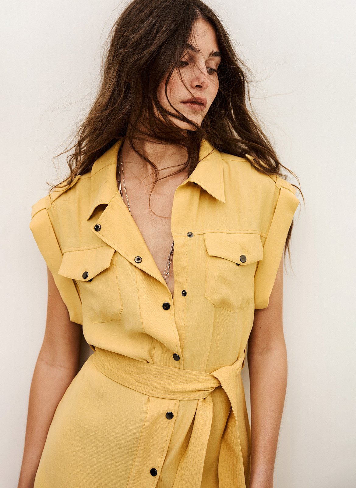 Korte jurk met klassieke kraag BA&SH Beige