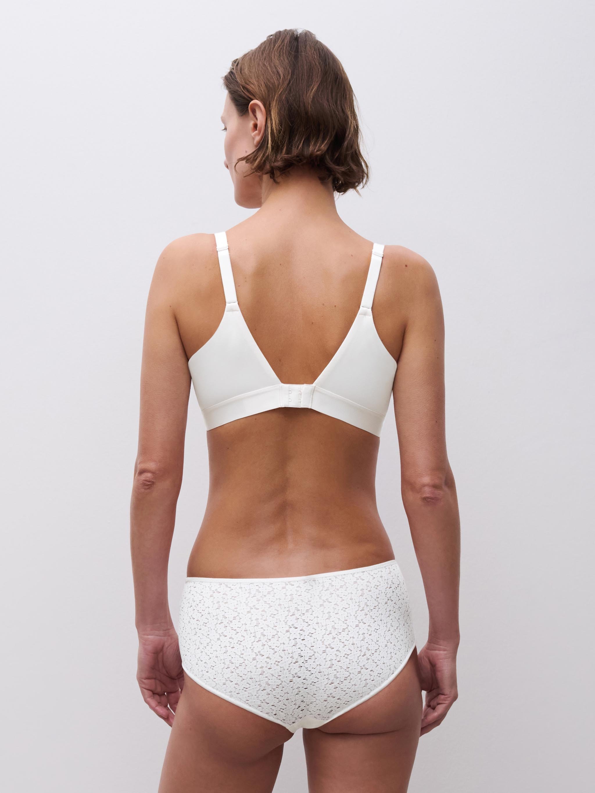 Non-wired support bra with cups CHANTELLE White