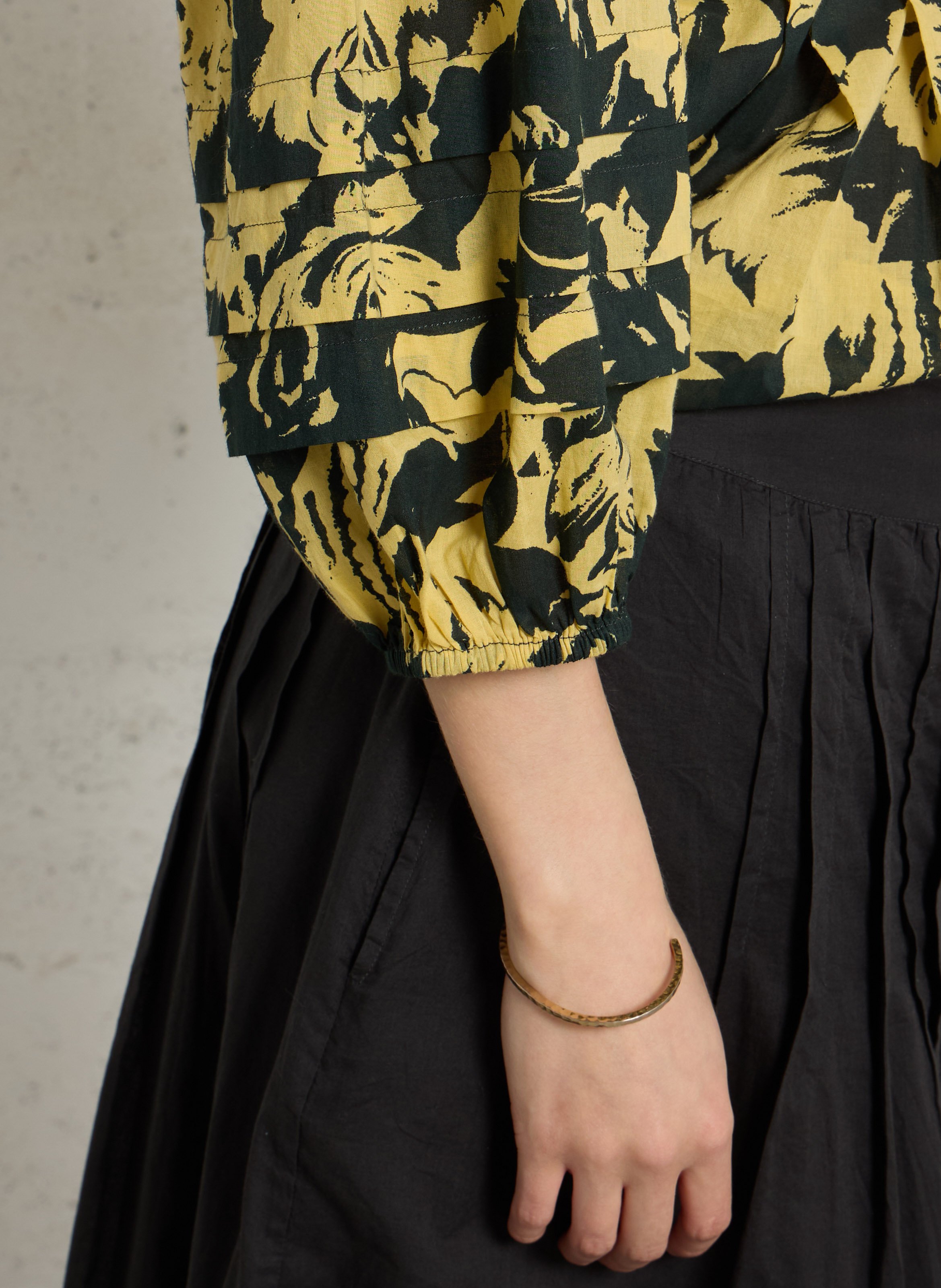 Weite Bluse aus Bio-Baumwolle mit klassischem Kragen LEON & HARPER Gelb