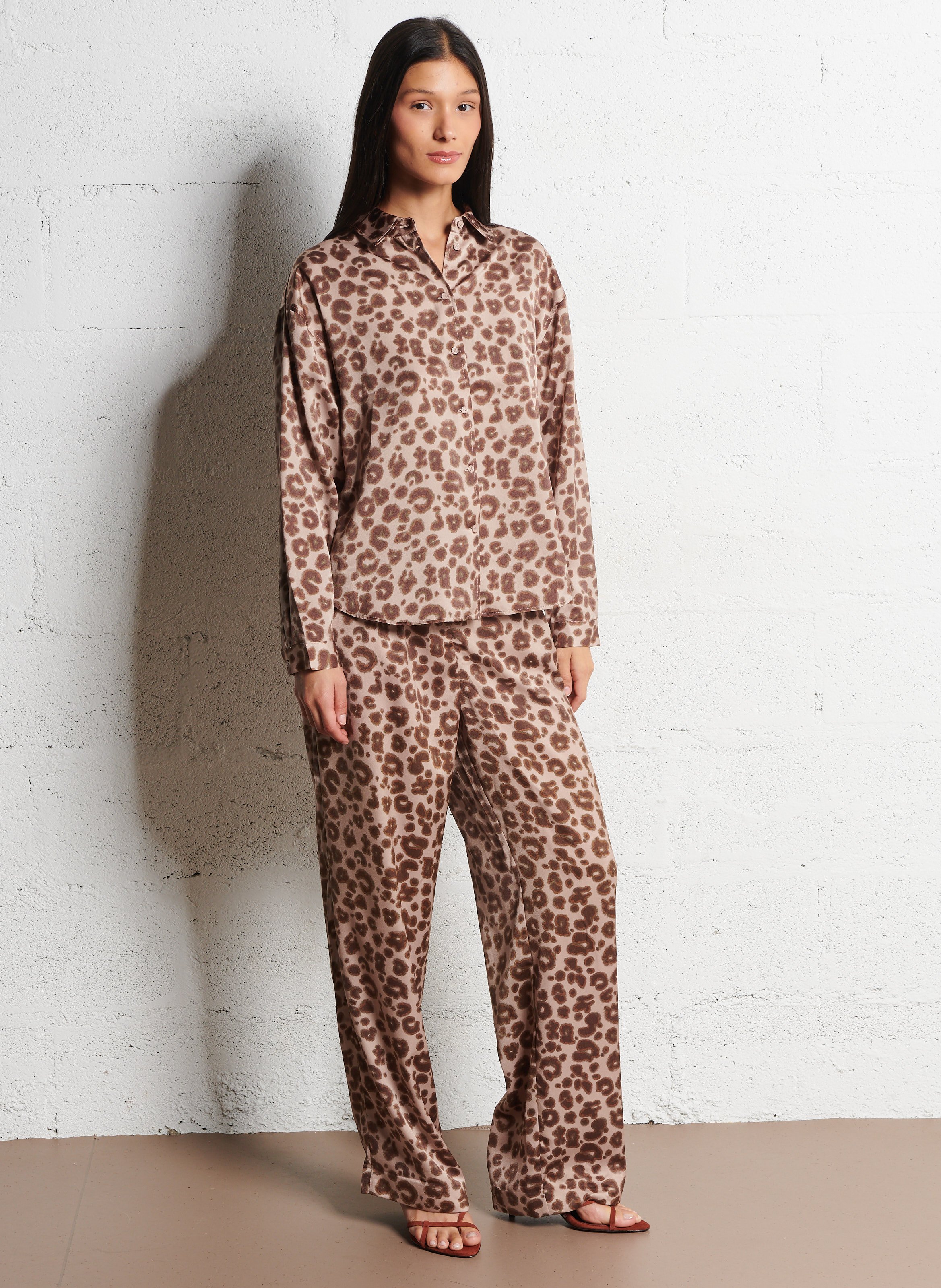 Wijde satijnen broek met luipaardprint BA&SH Beige