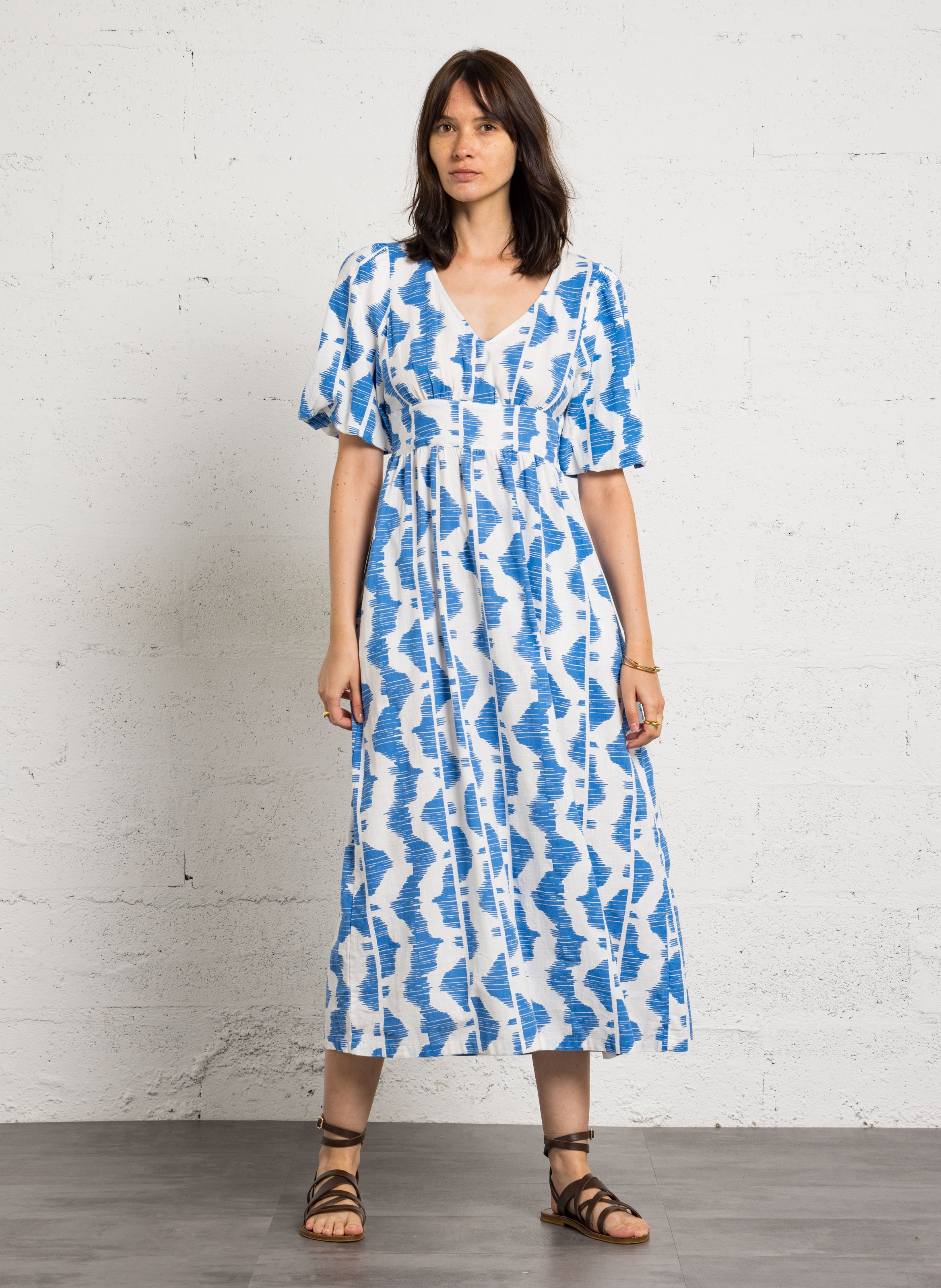 Lange, katoenen jurk met V-hals MAISON 123 Blauw