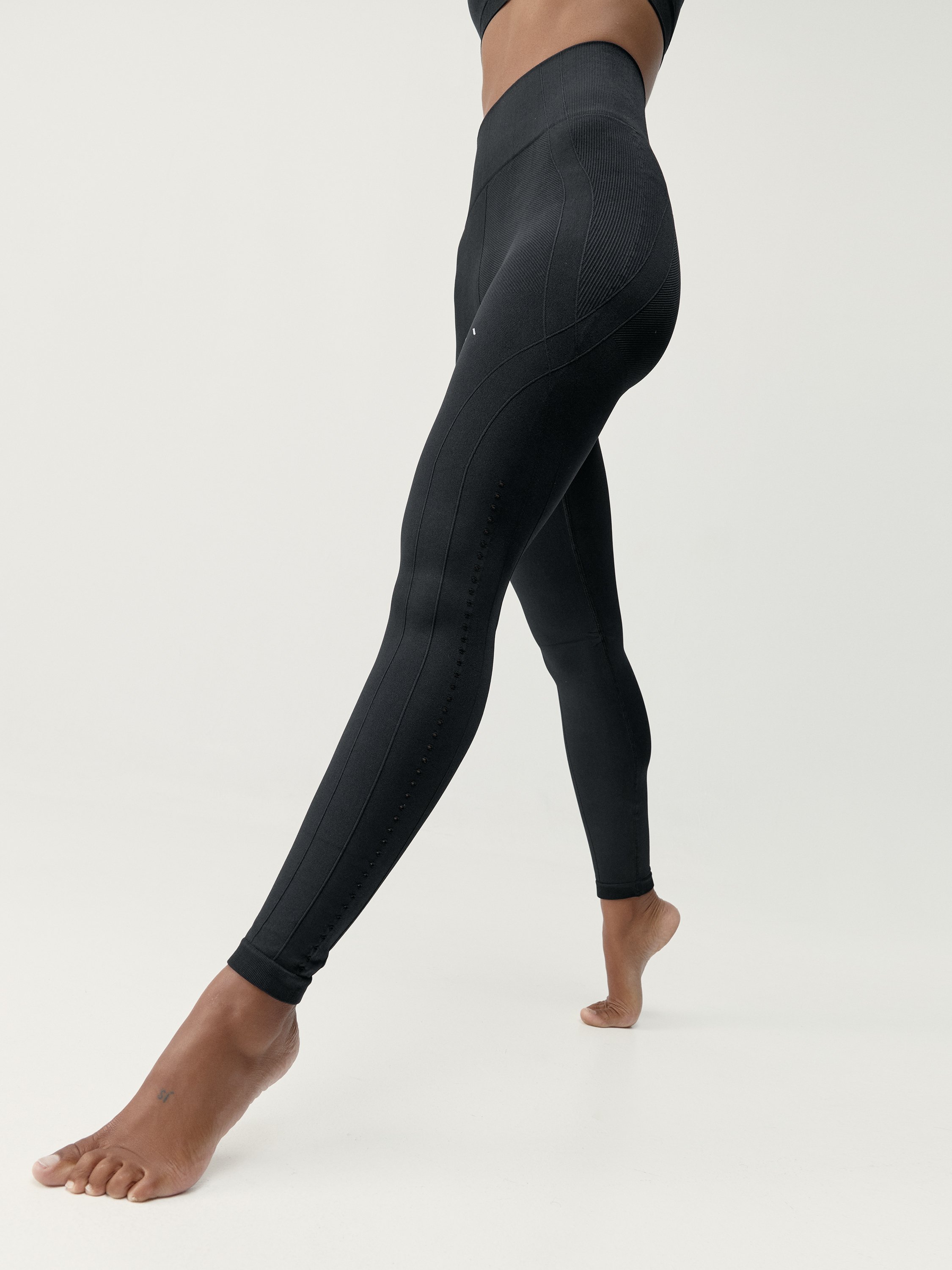 Shantala unique design leggings BORN LIVING YOGA