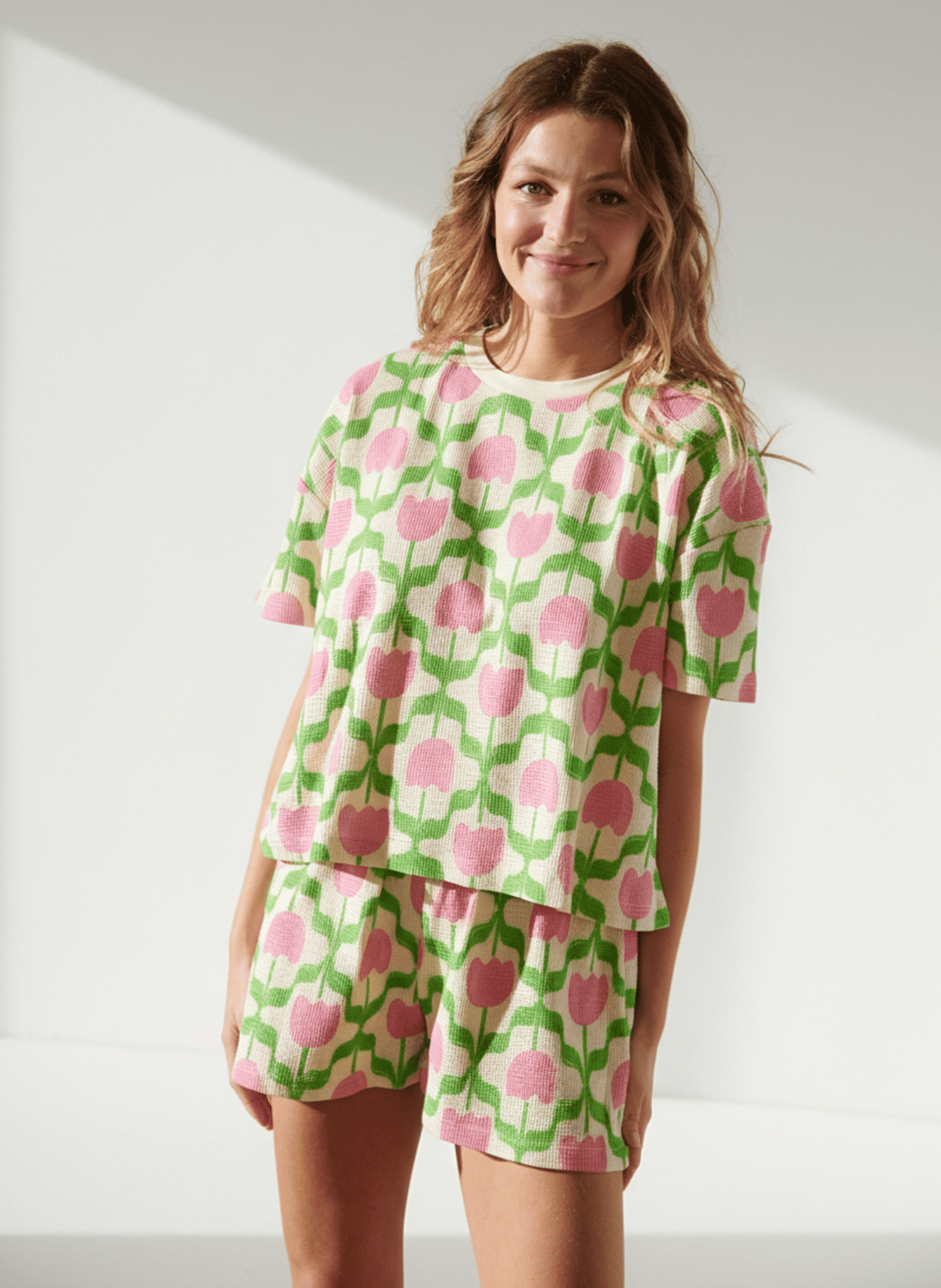 Pyjama-Shorts im Oversize-Schnitt mit Print WE ARE JOLIES Rosa