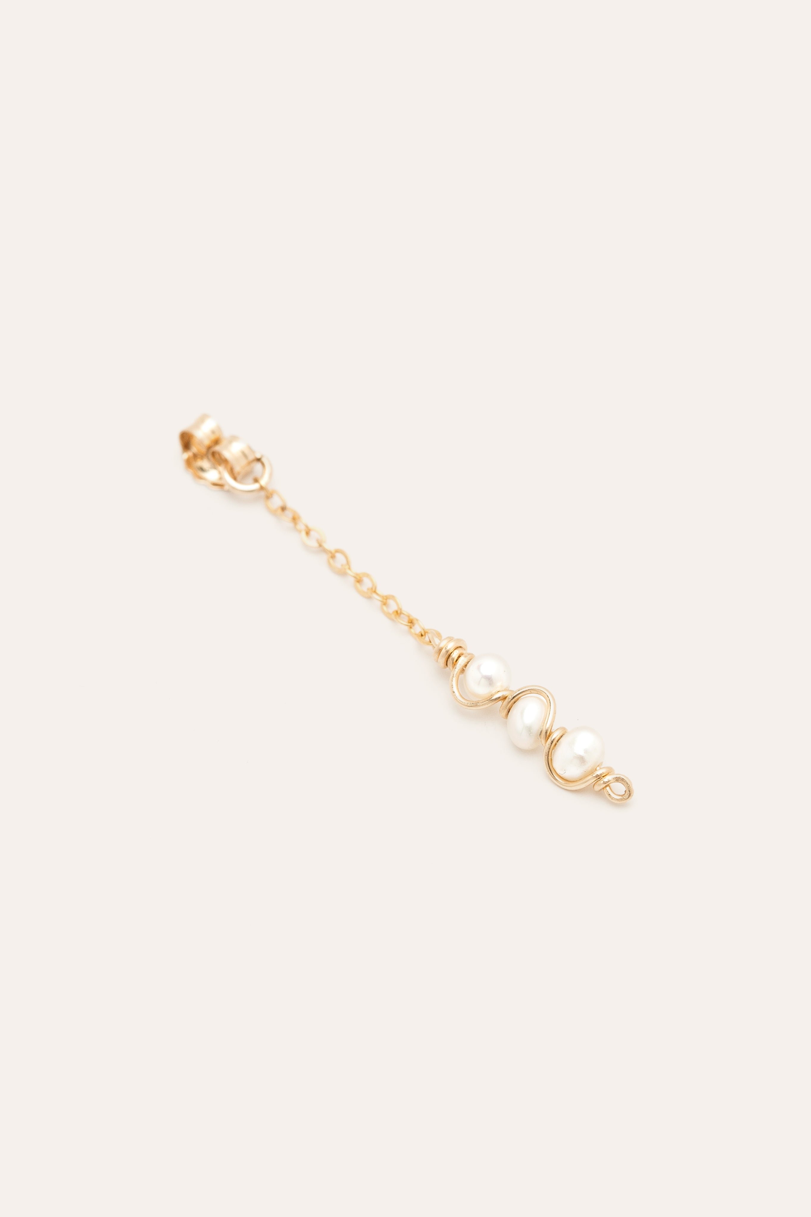 Wave clasp pearls YAY White