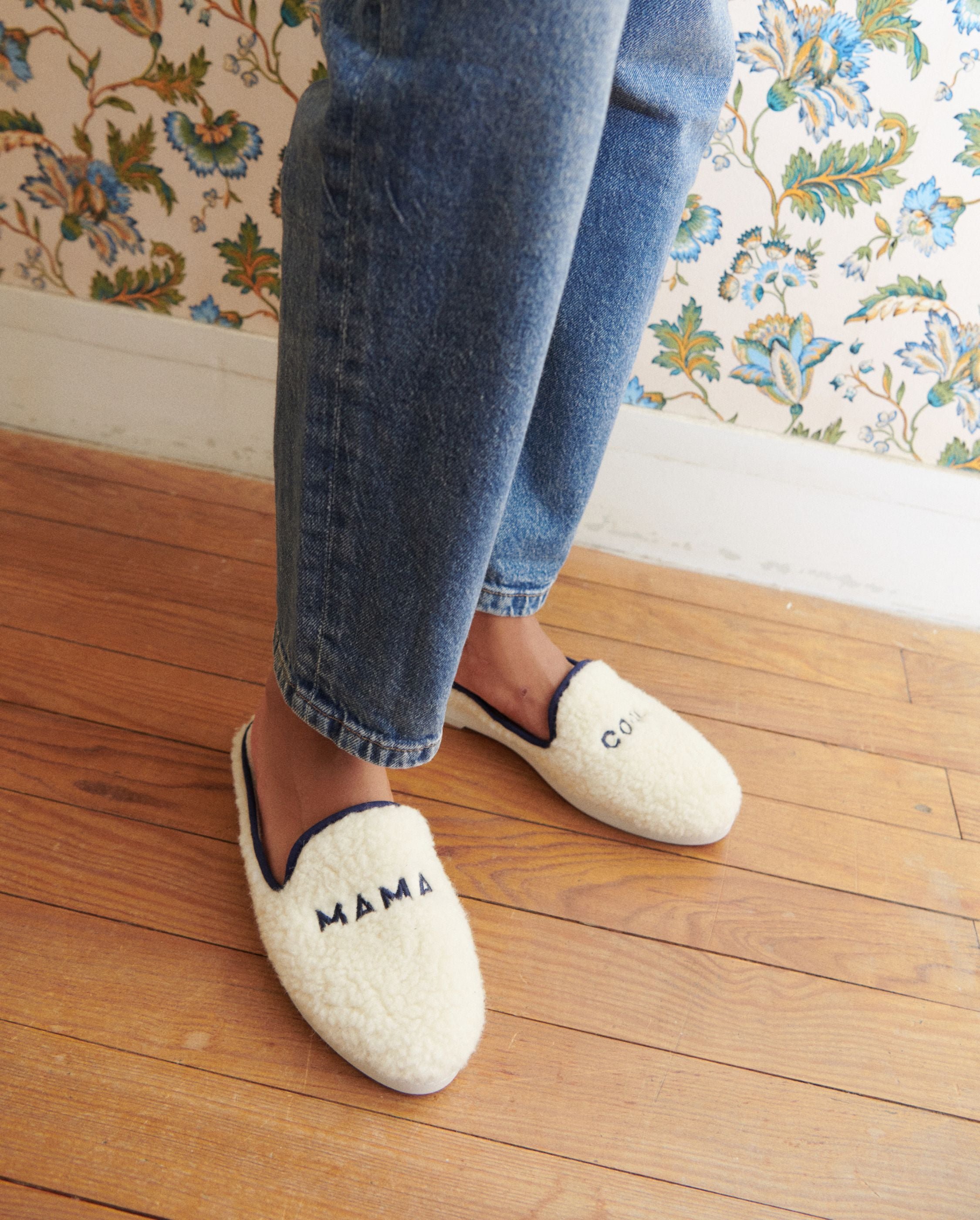 Women&#039;s mule &quot;mama cool,&quot; collaboration with émoi émoi. ANGARDE White