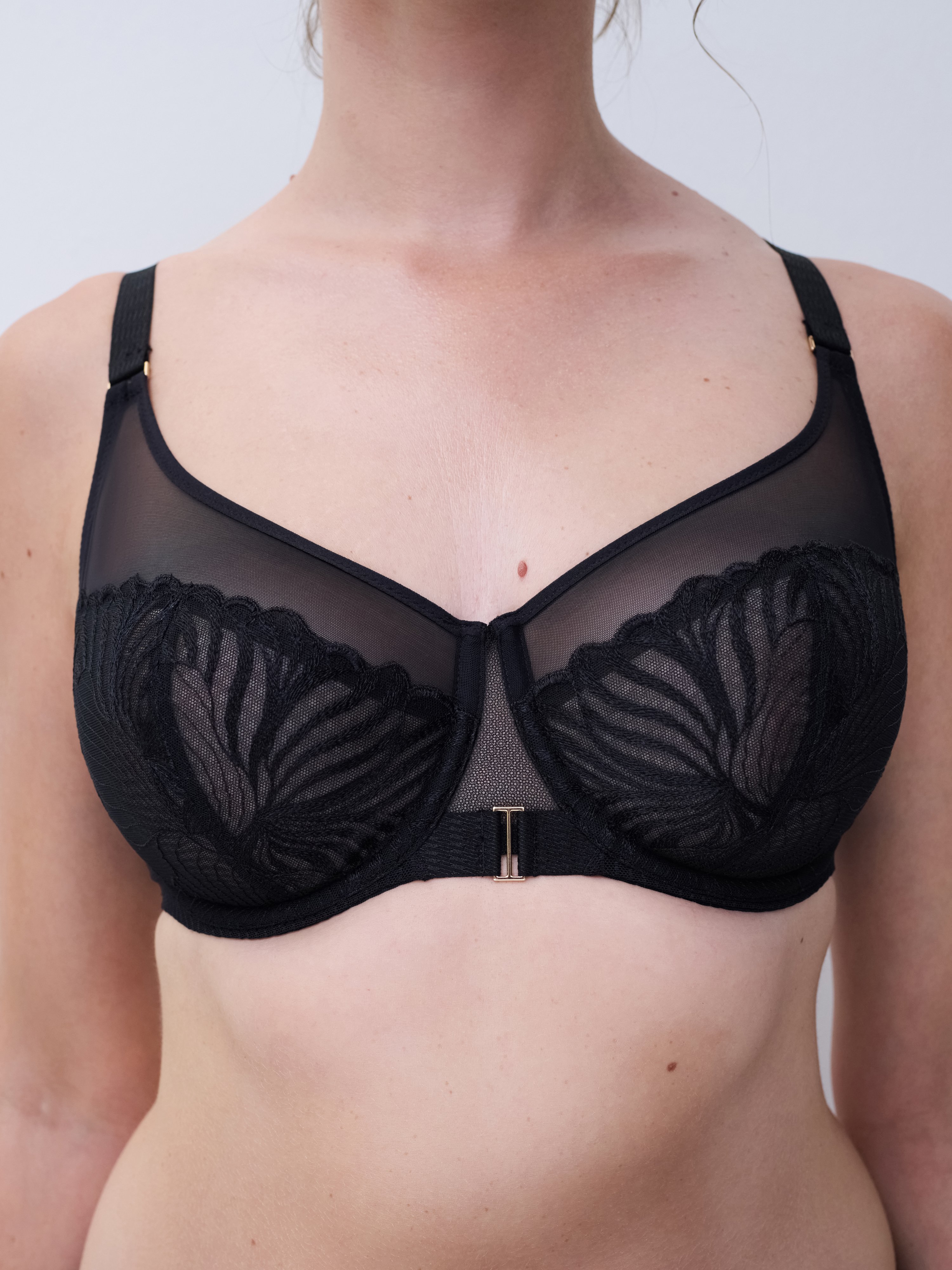 Very supportive embroidered bra CHANTELLE Black