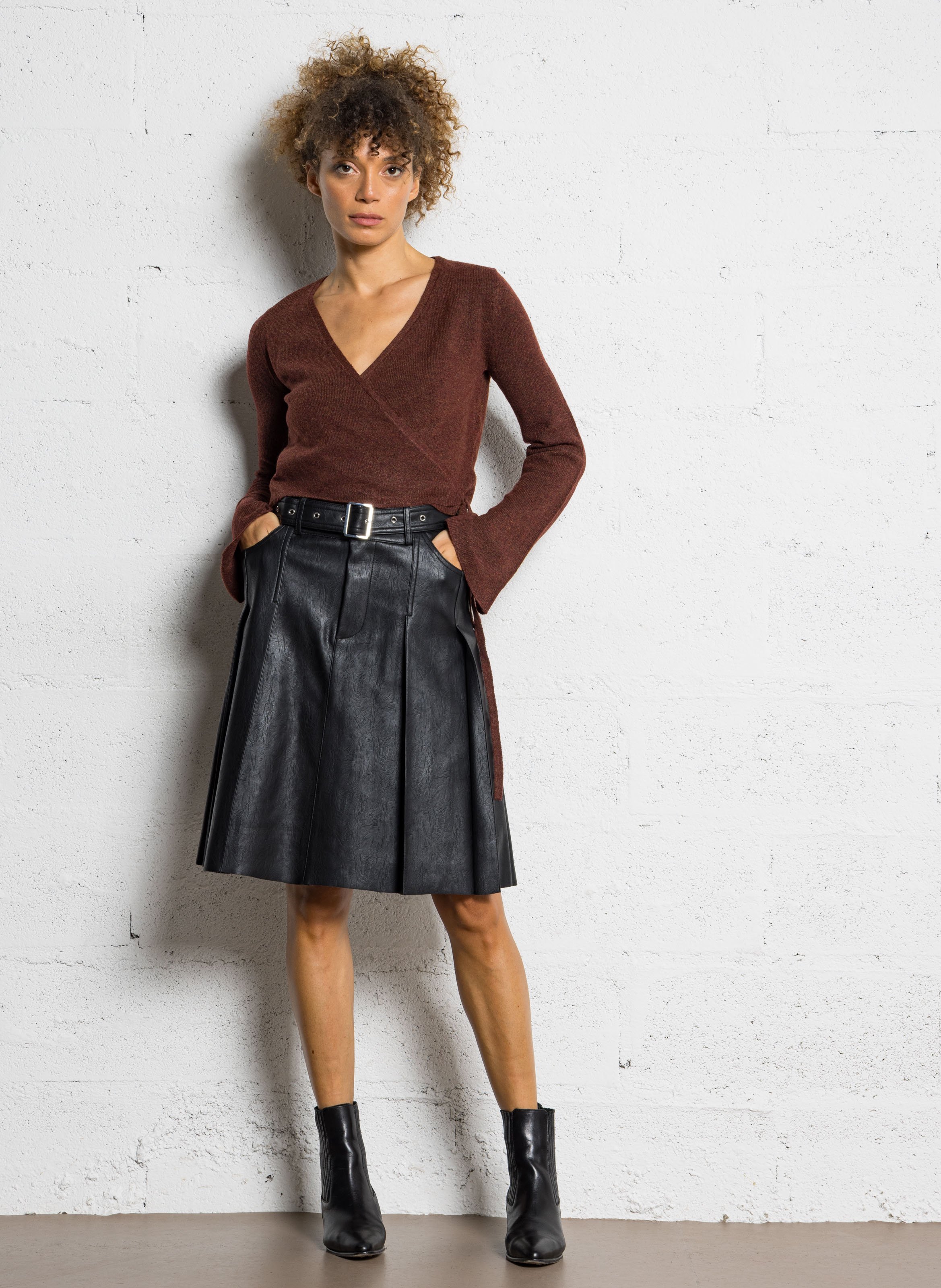 Strickjacke in Wickeloptik THE KORNER Rot