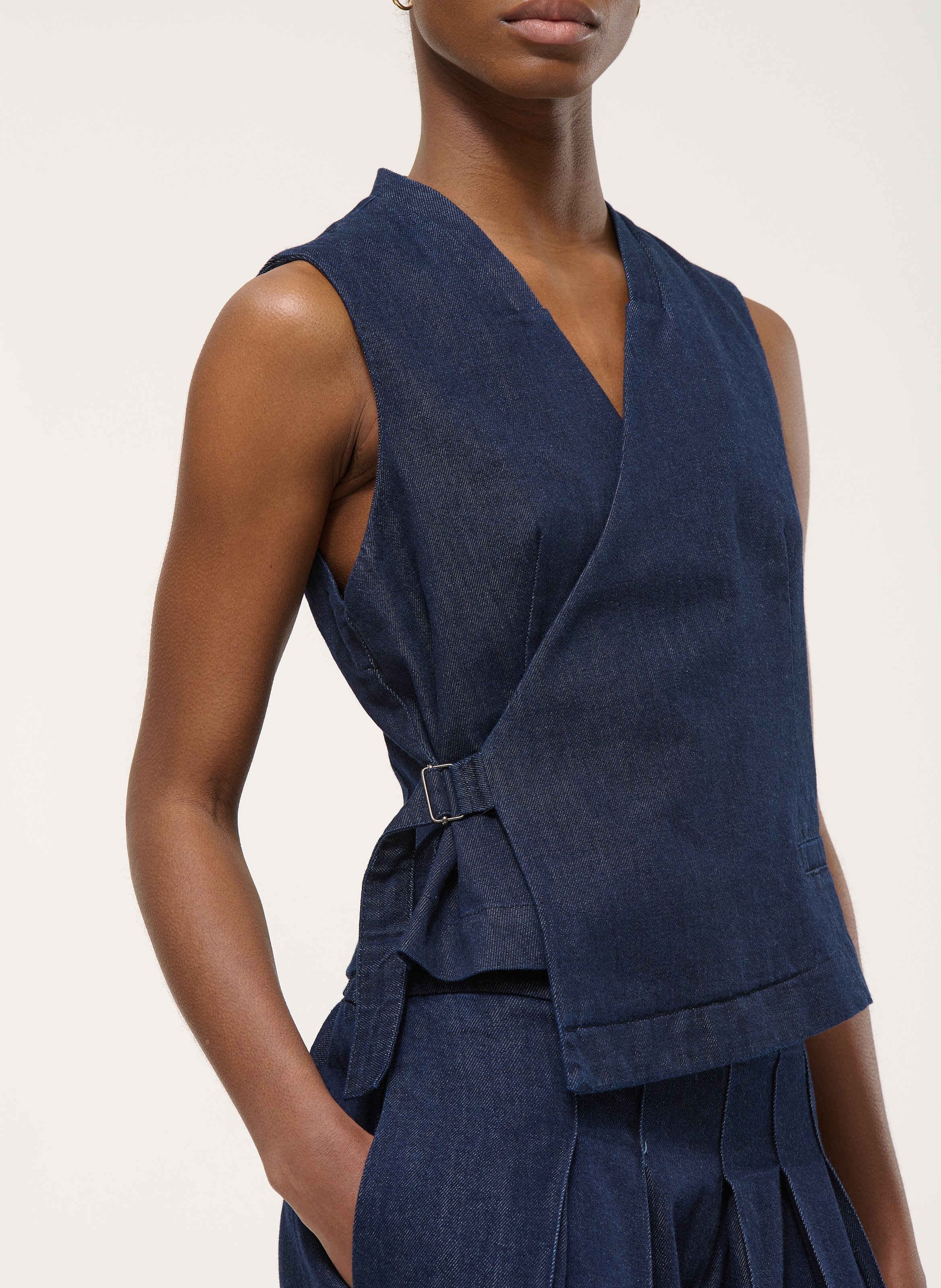 Gilet droit col V en coton HUMILITY Bleu