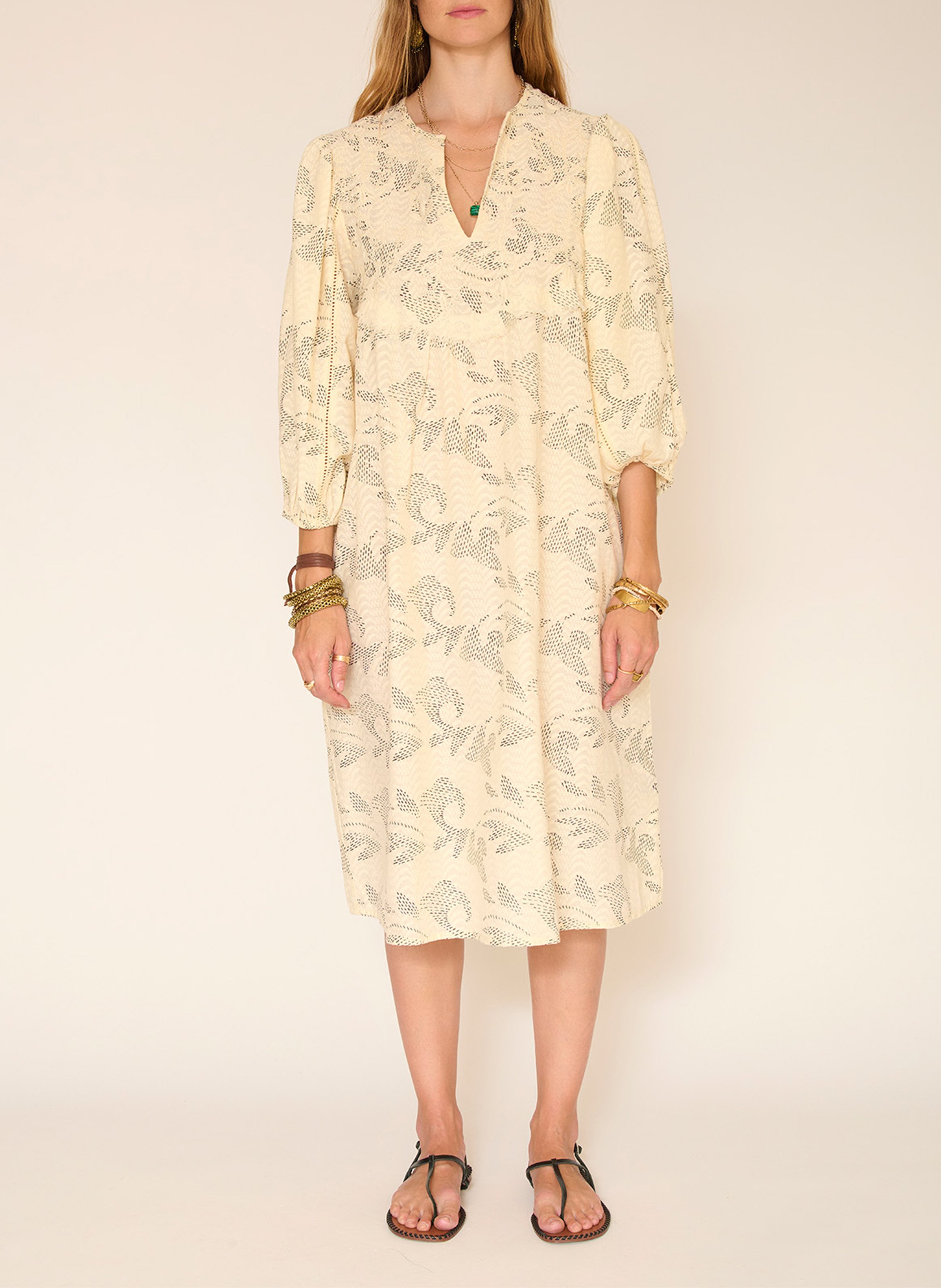 Bedrucktes Midikleid mit Henley-Ausschnitt MKT Beige