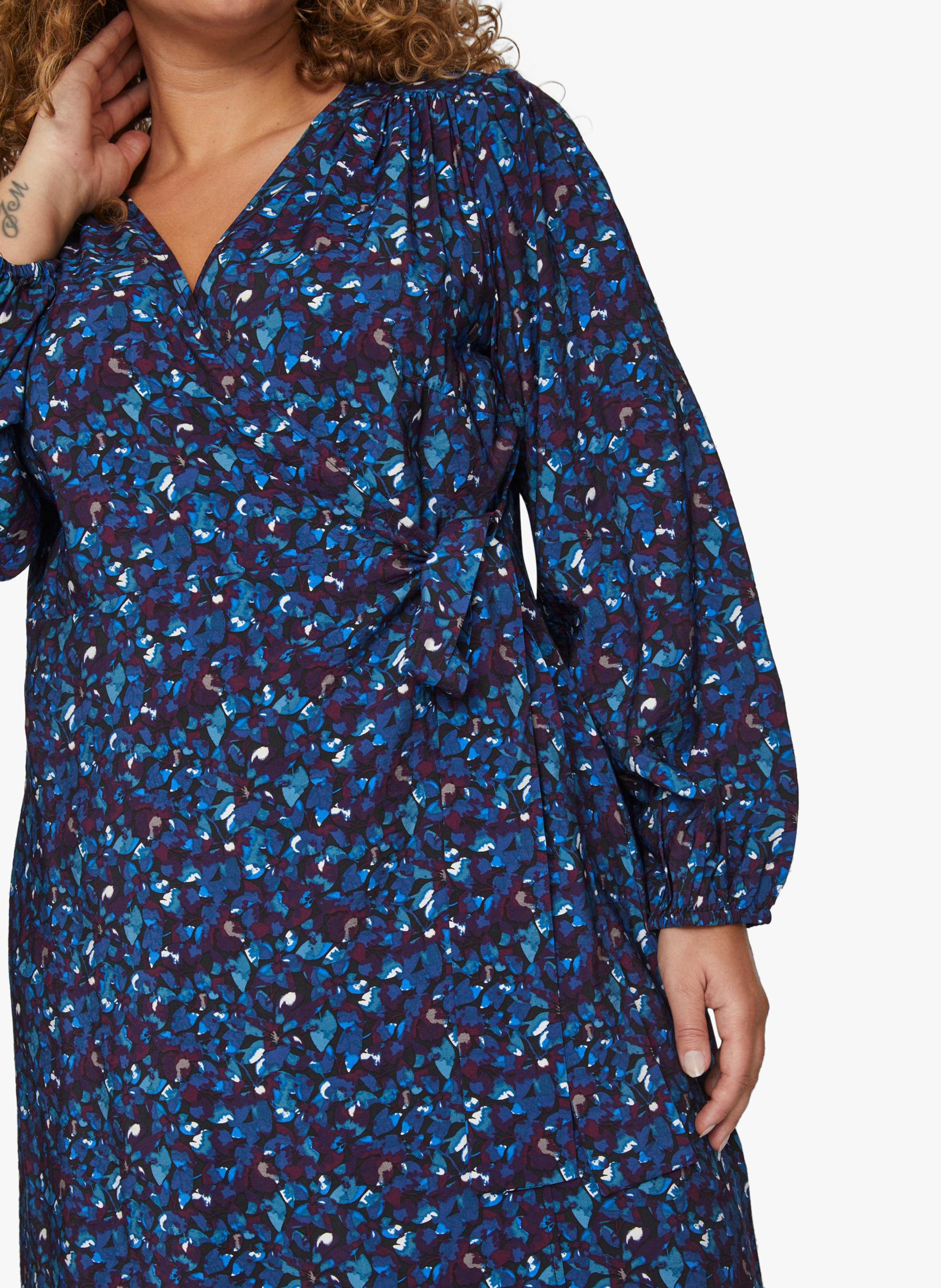 Bedrucktes Midi-Wickelkleid Schwarz