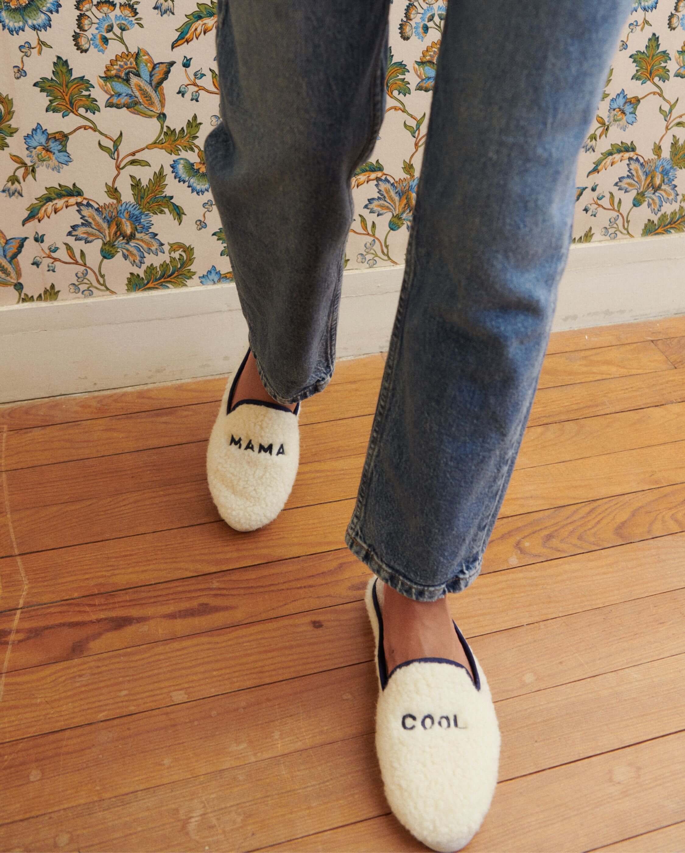 Women&#039;s mule &quot;mama cool,&quot; collaboration with émoi émoi. ANGARDE White