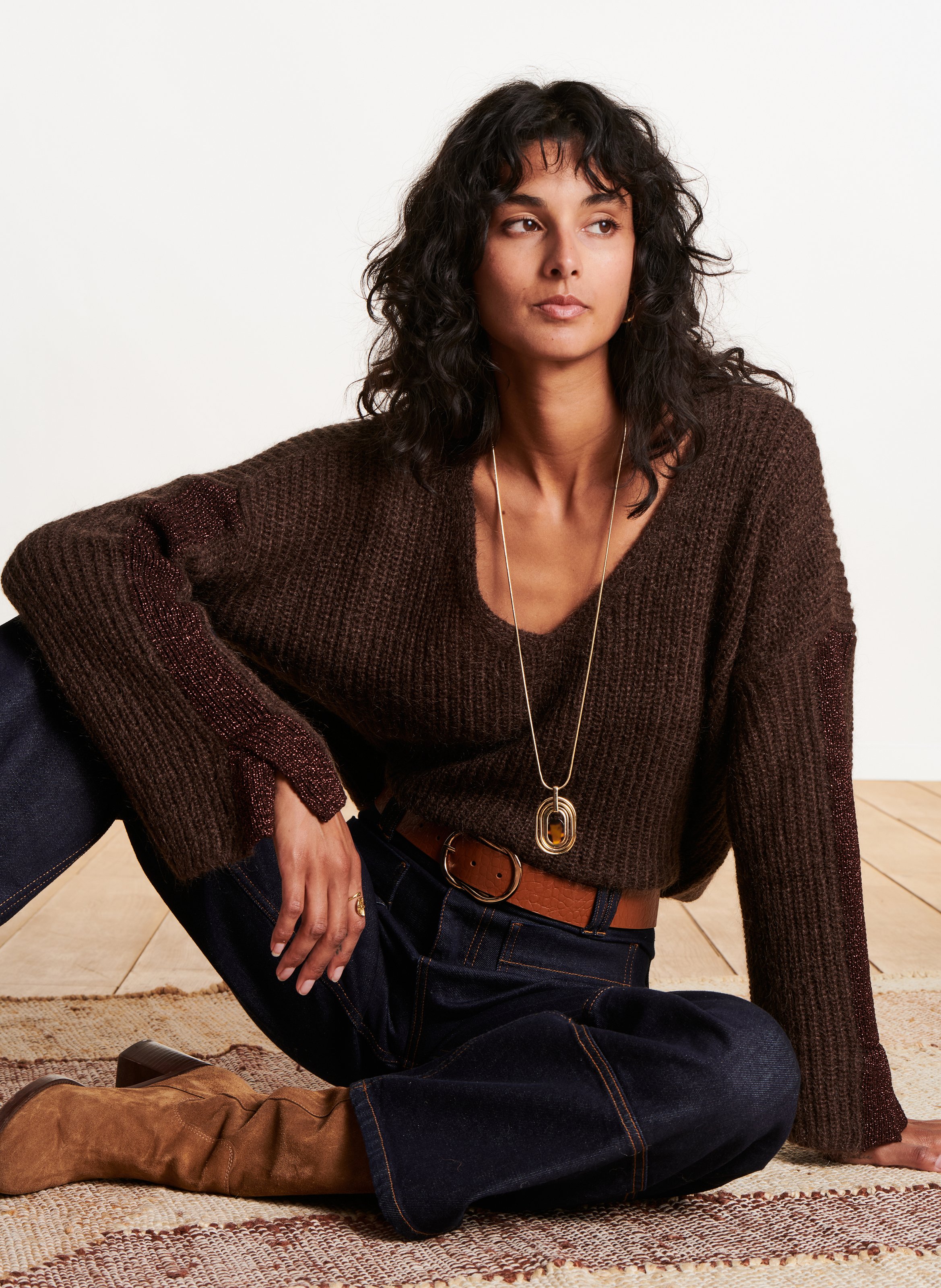 Loose-fit knit V-neck sweater LA FEE MARABOUTEE Brown