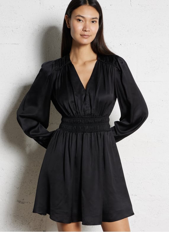 Short fitted v-Neck satin dress Black Berenice - Women | Place des Tendances Short fitted v-Neck satin dress Black Berenice - Women | Place des Tendances