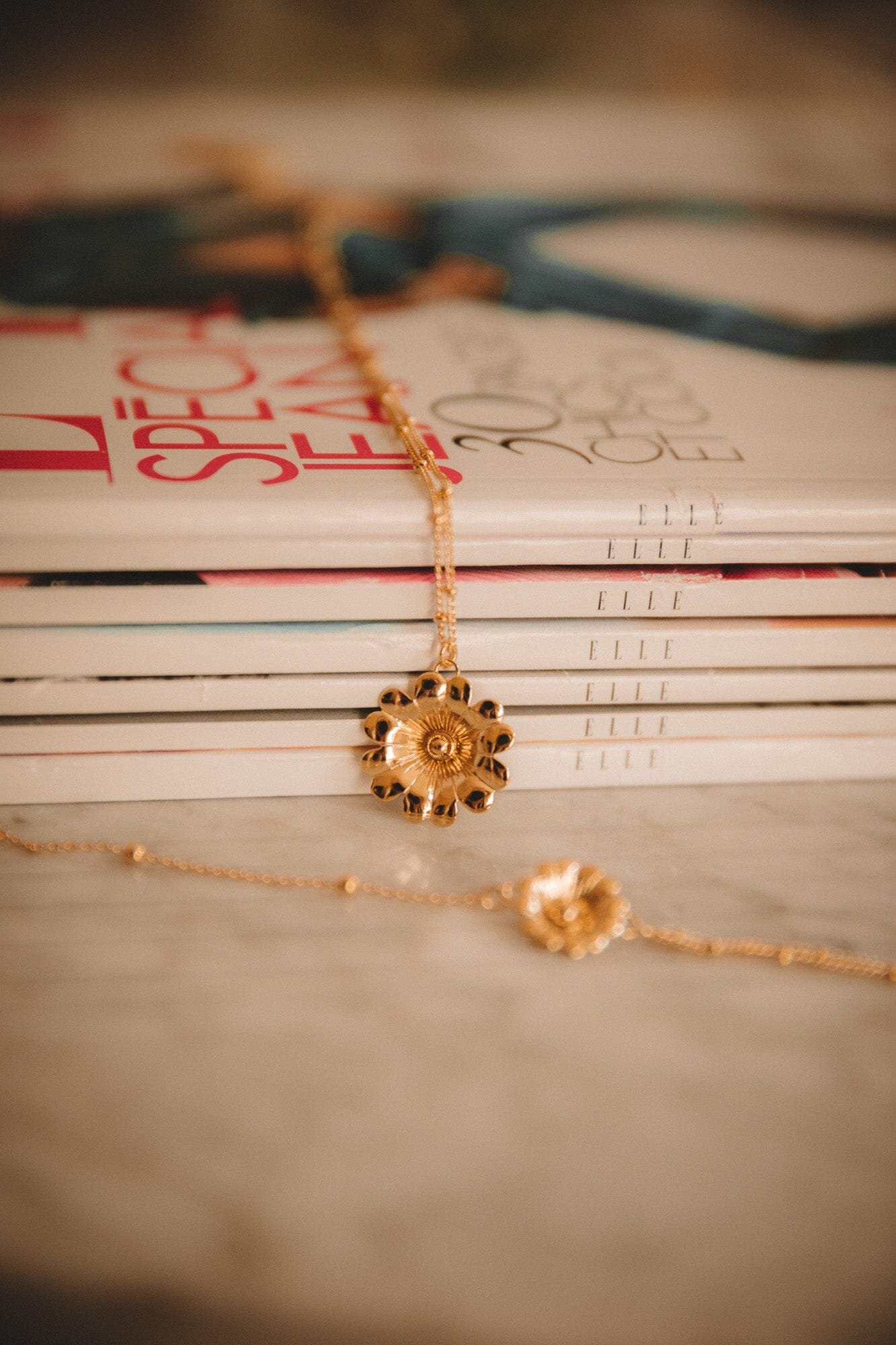Gold-plated flower necklace Golden