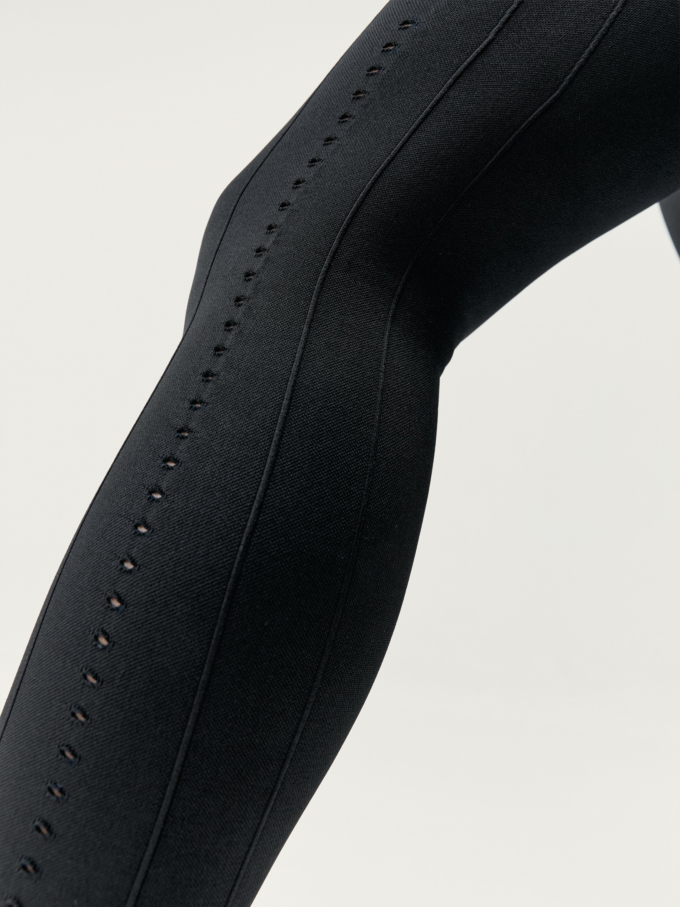 Shantala unique design leggings BORN LIVING YOGA Black