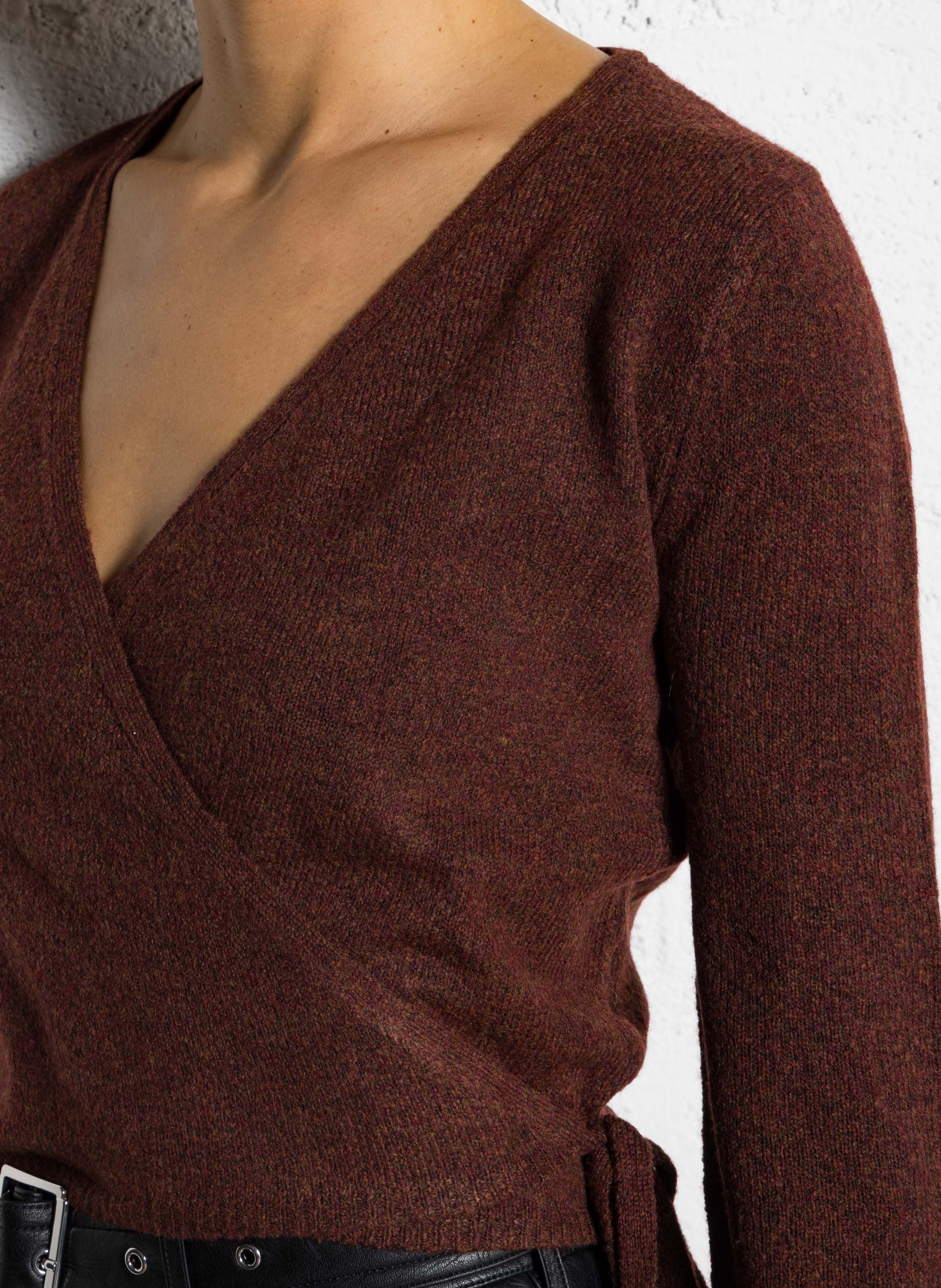 Strickjacke in Wickeloptik THE KORNER Rot