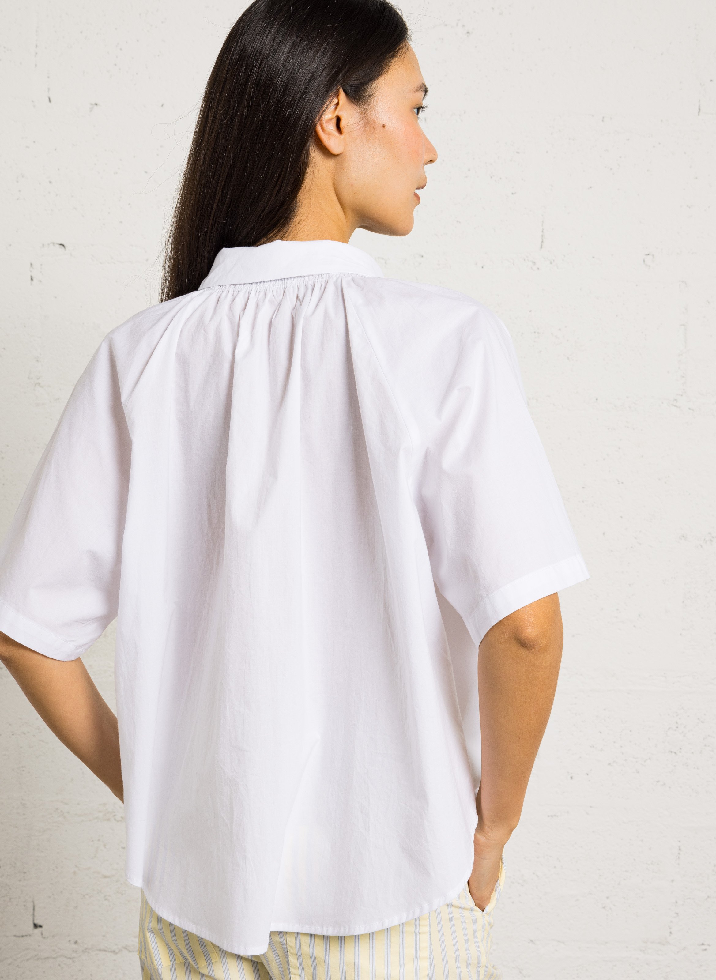 Weit geschnittene Baumwollbluse mit klassischem Kragen JC SOPHIE Weiss